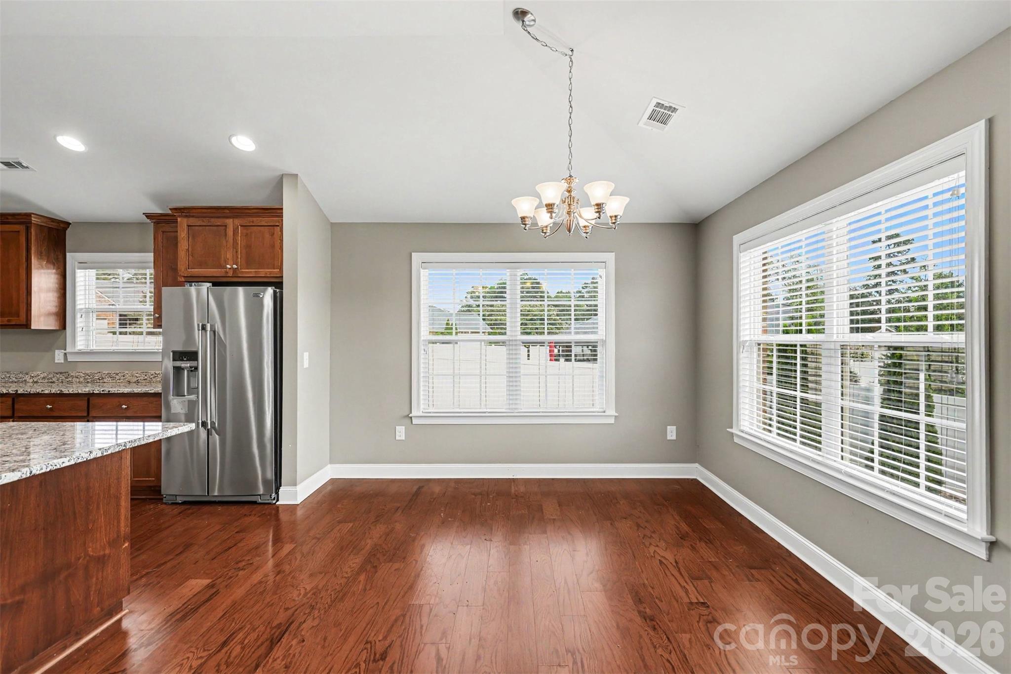 3552 Brickwood Circle Property Photo 6