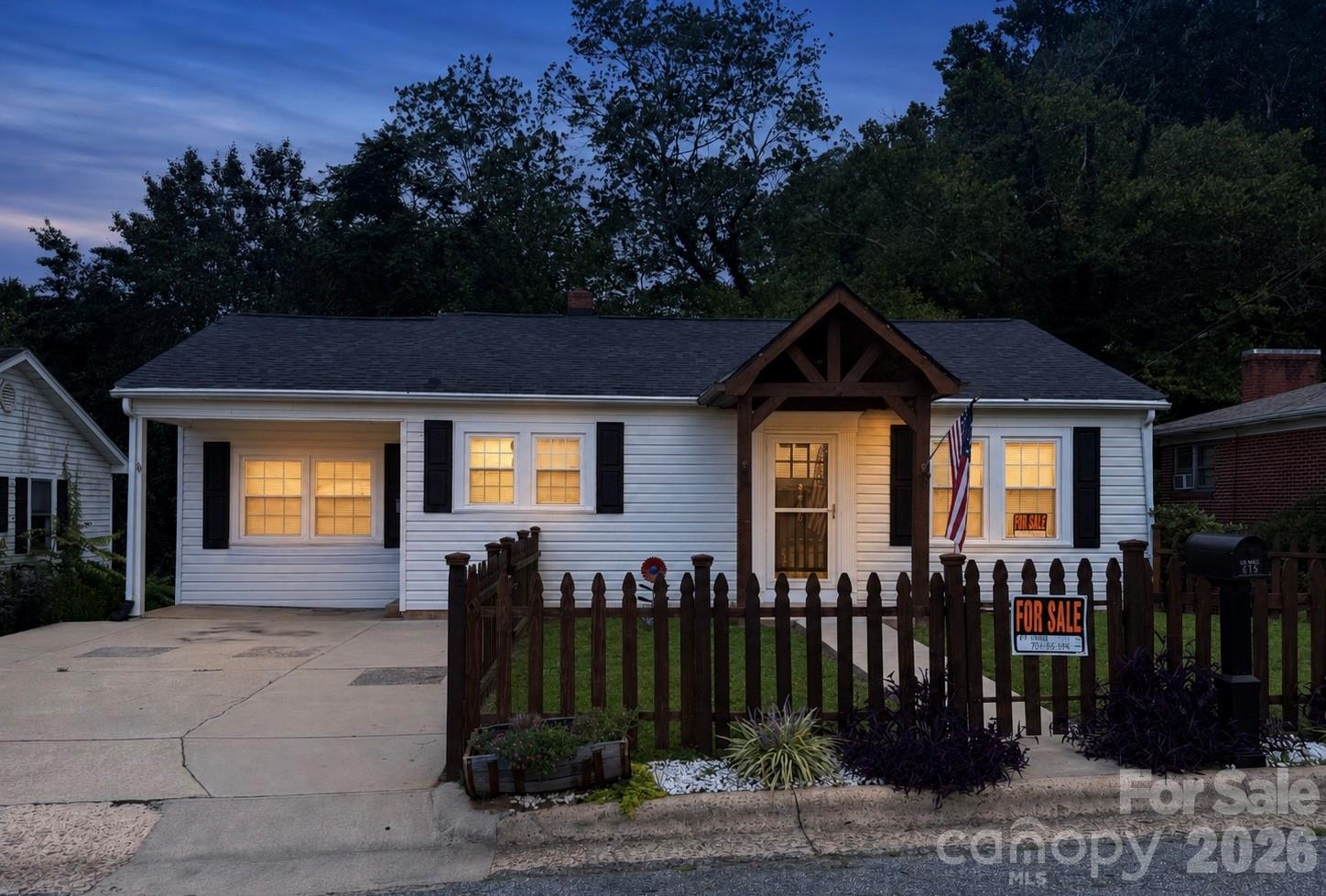 416 Edgewood Drive Property Photo 1