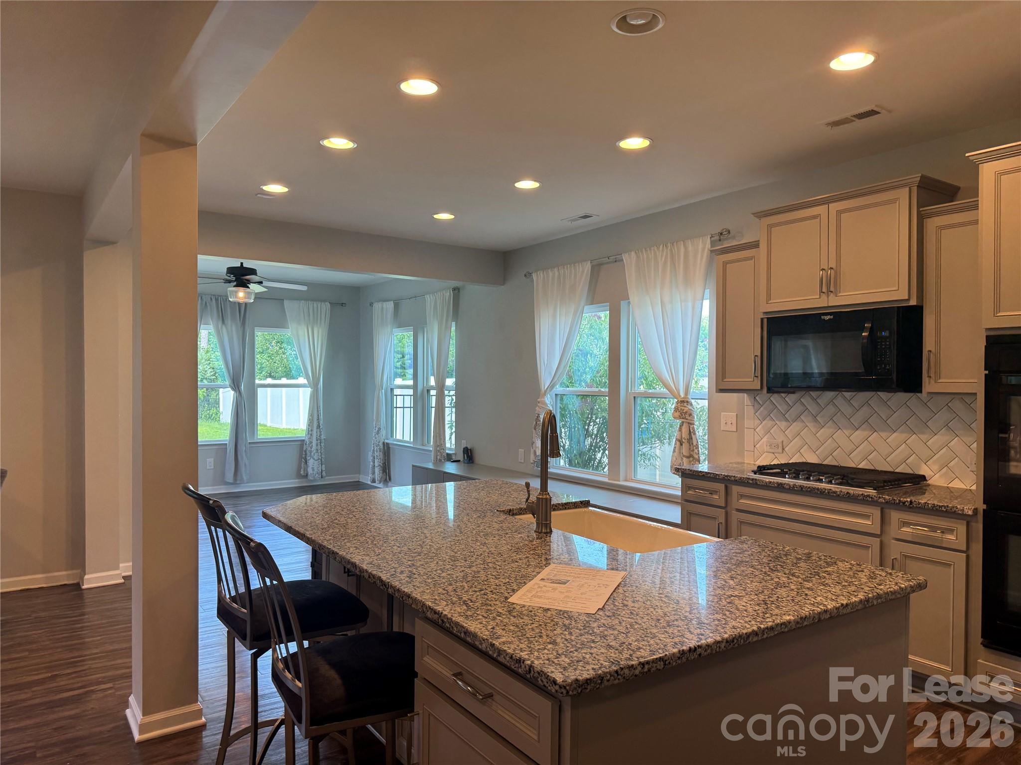 6308 Durango Way Property Photo 12