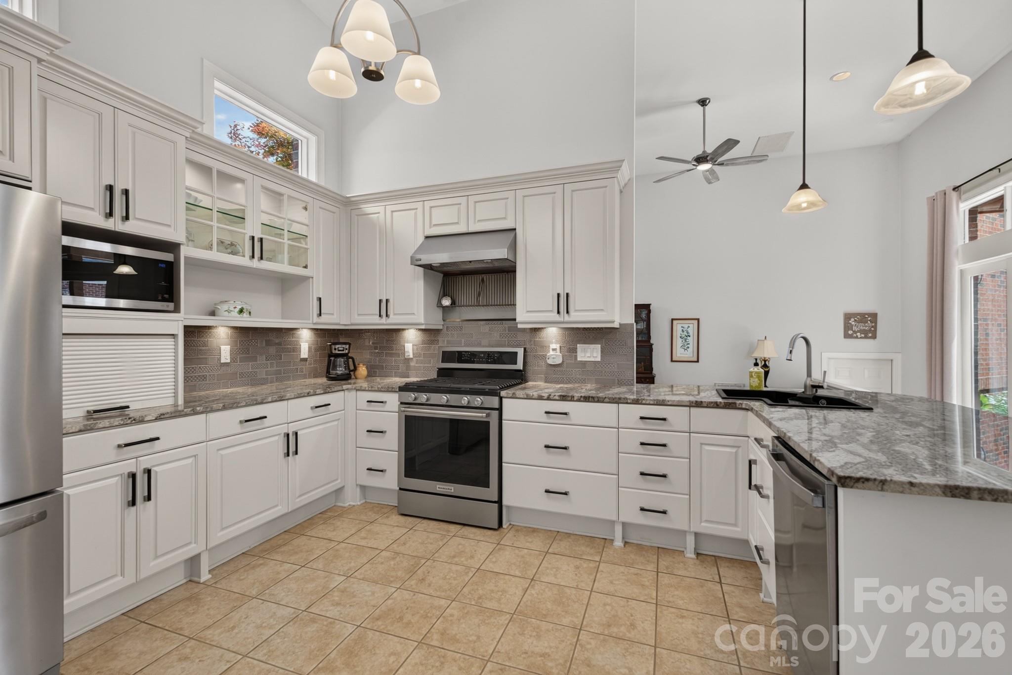978 Blakeley Walk Property Photo 17