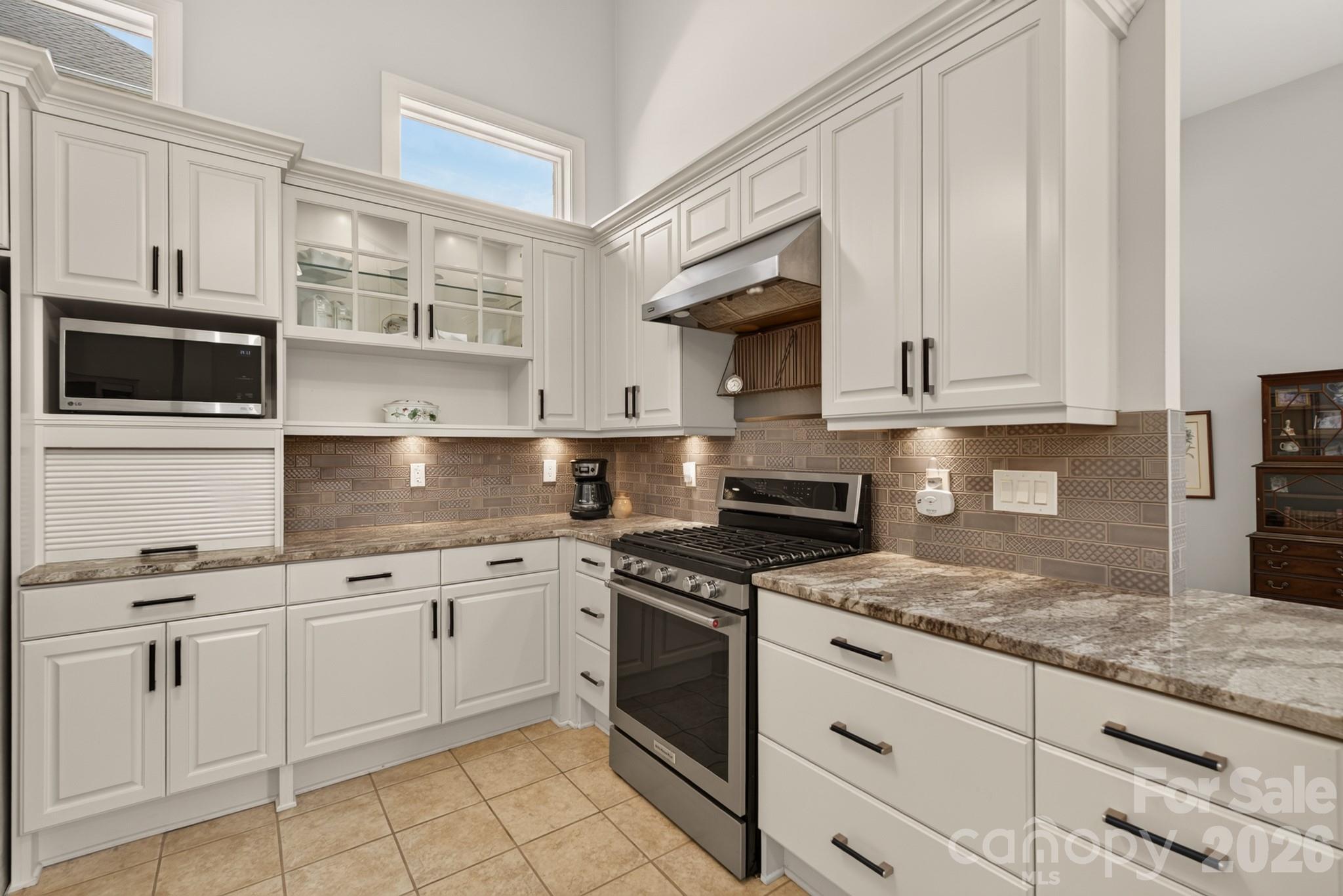 978 Blakeley Walk Property Photo 19