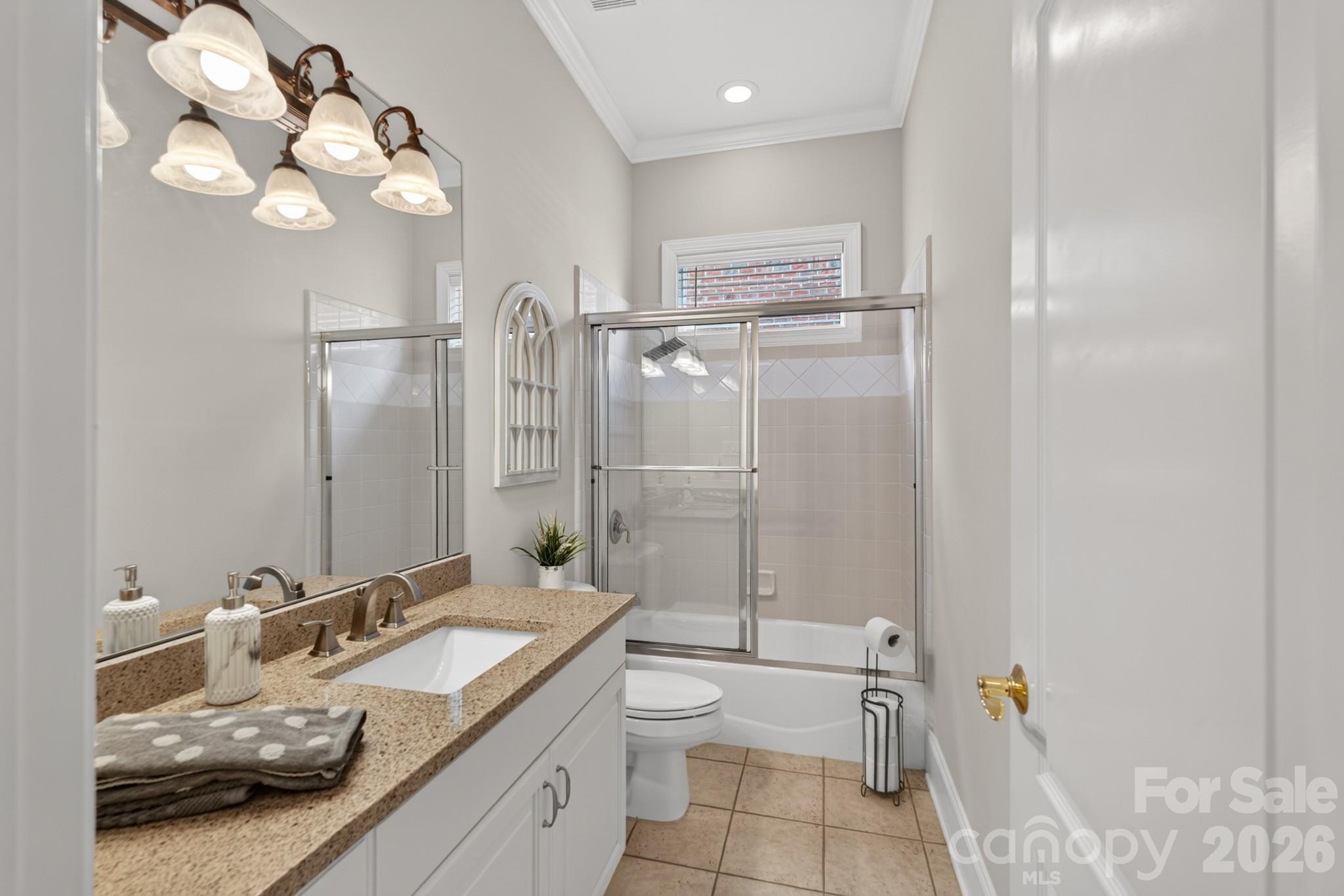 978 Blakeley Walk Property Photo 34