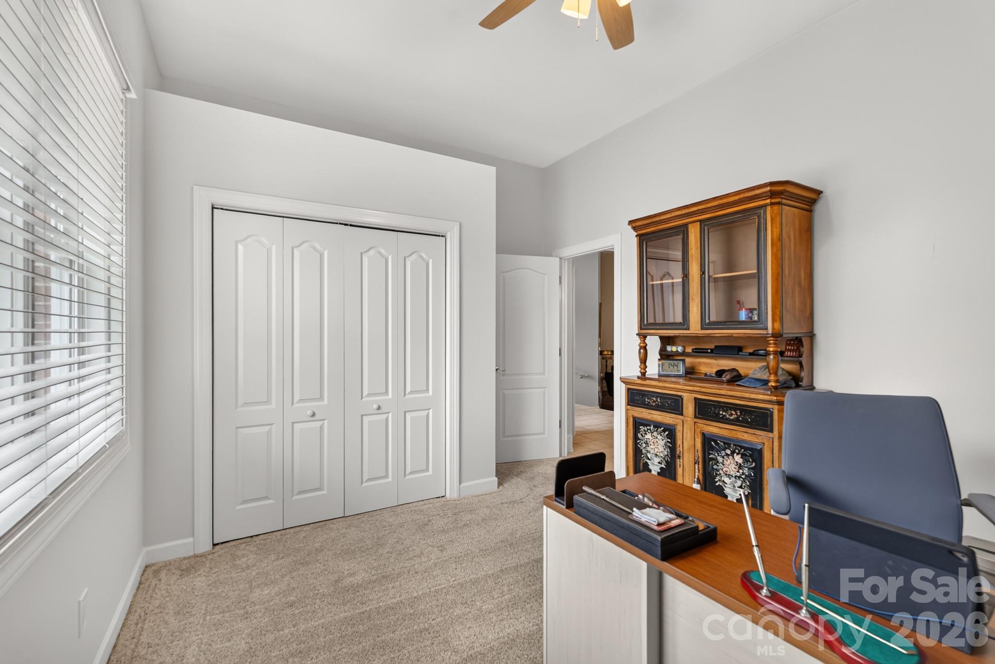 978 Blakeley Walk Property Photo 37