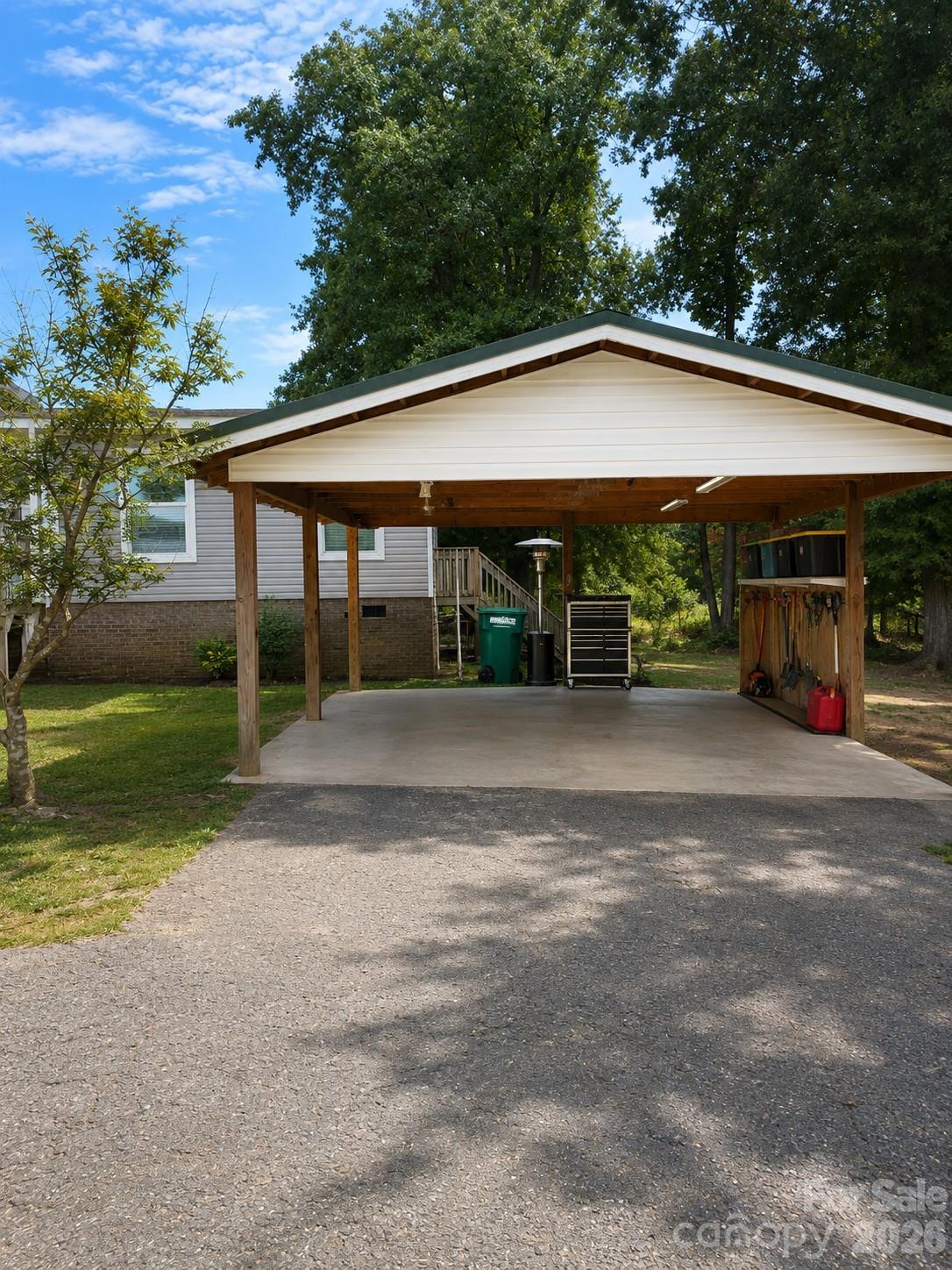 534 Browns Hill Road B Property Photo 2