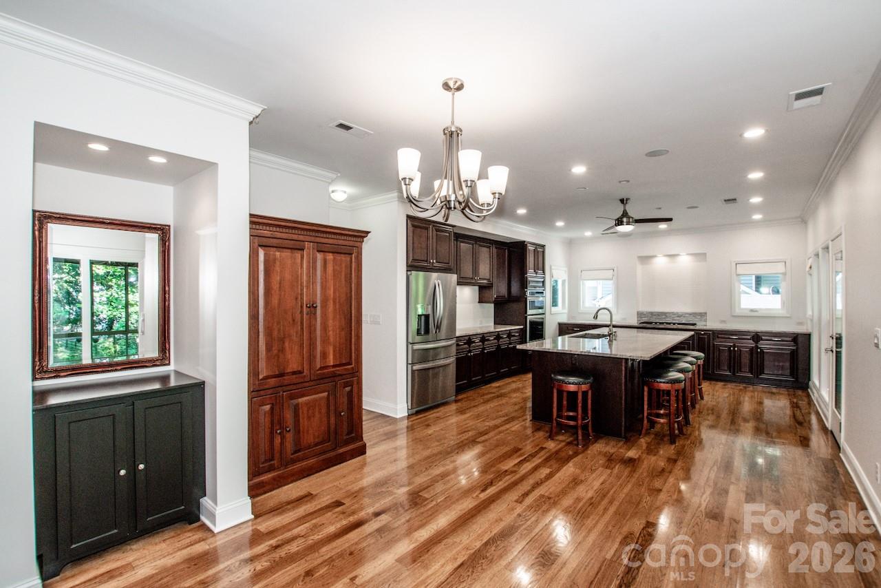 10211 Danesway Lane Property Photo 6