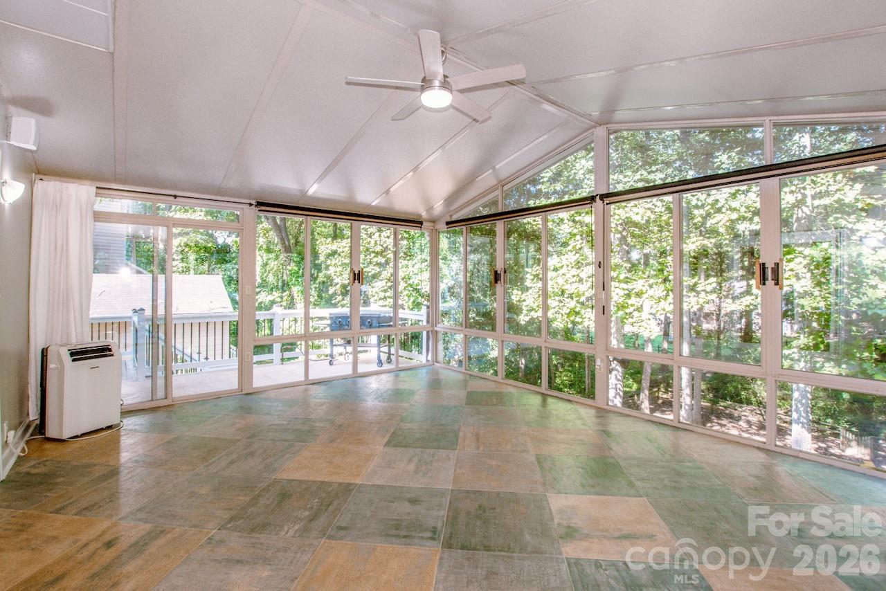 10211 Danesway Lane Property Photo 10