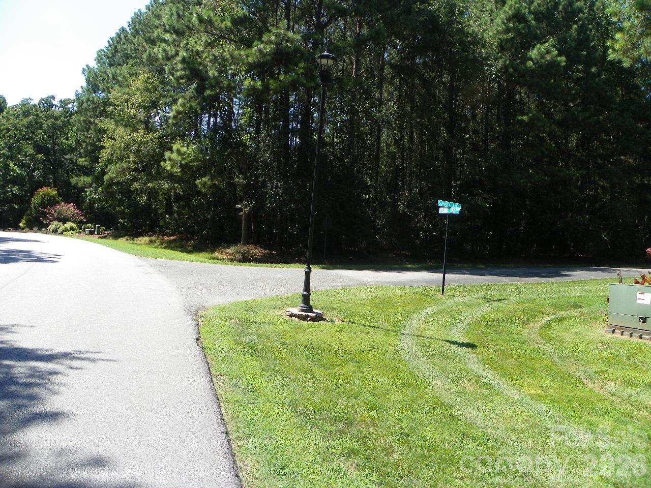 197 Pearl Bay Drive Property Photo 3