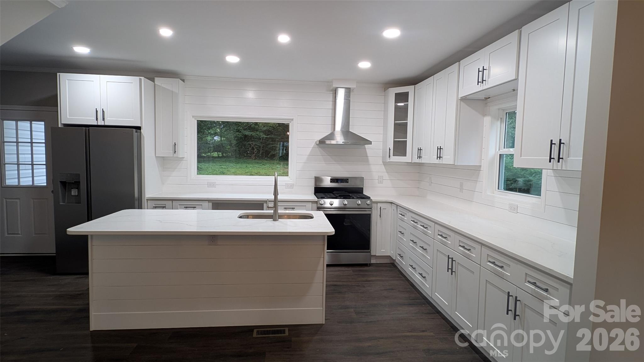 522 Stockton Street Property Photo 2
