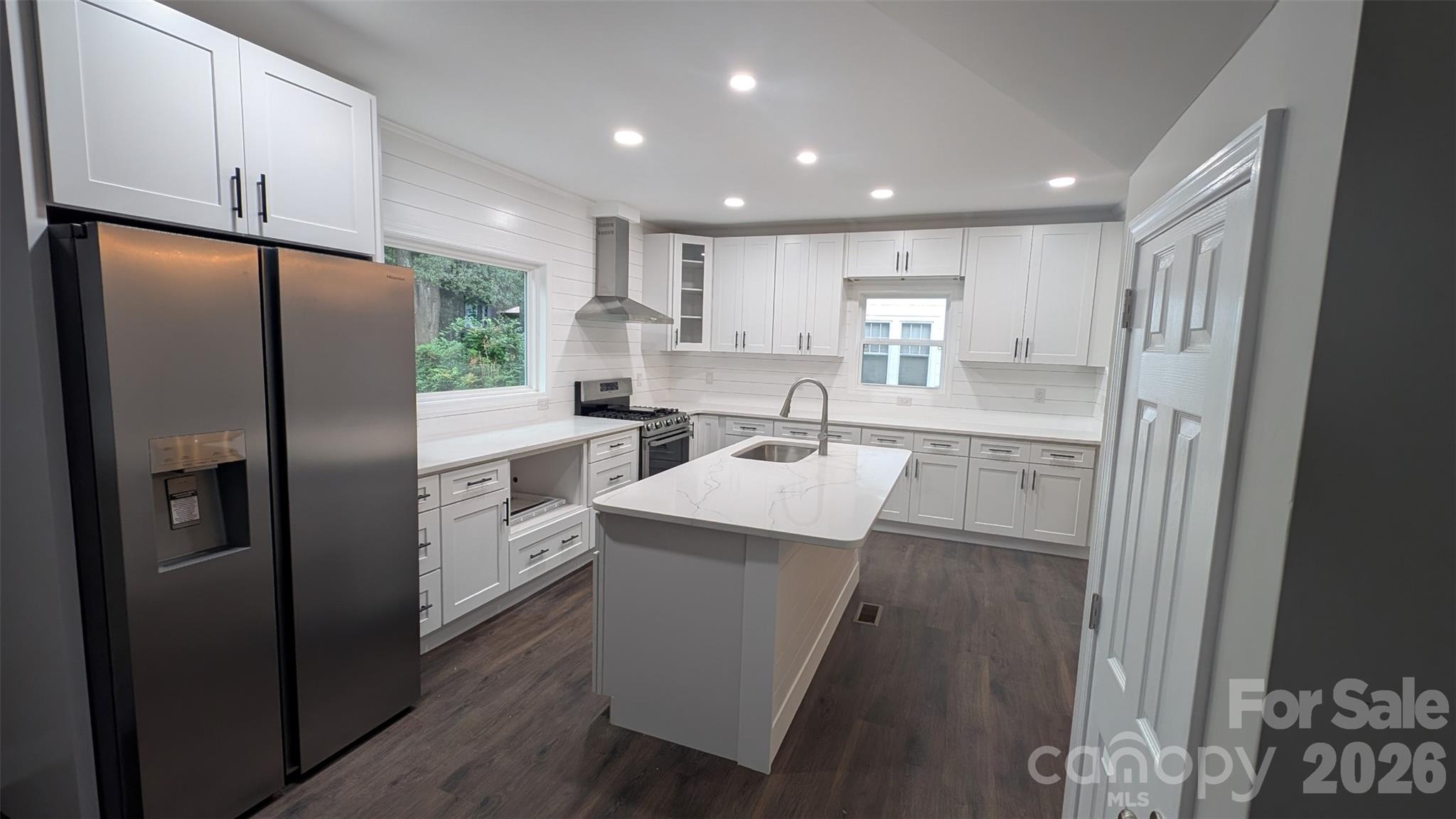 522 Stockton Street Property Photo 3
