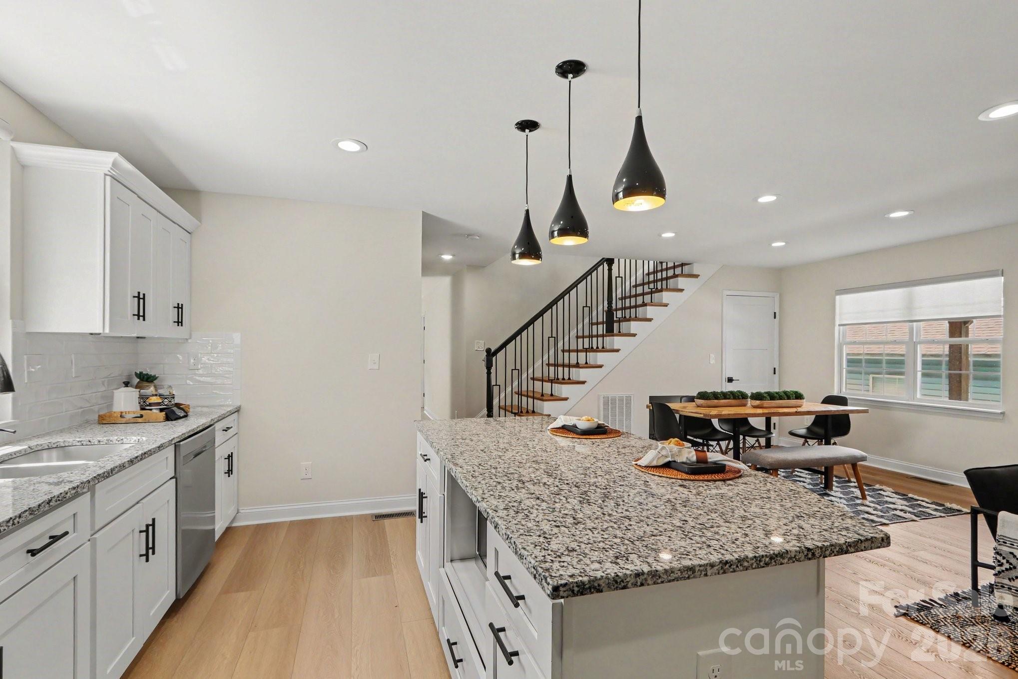 842 Belmont Avenue Property Photo 4