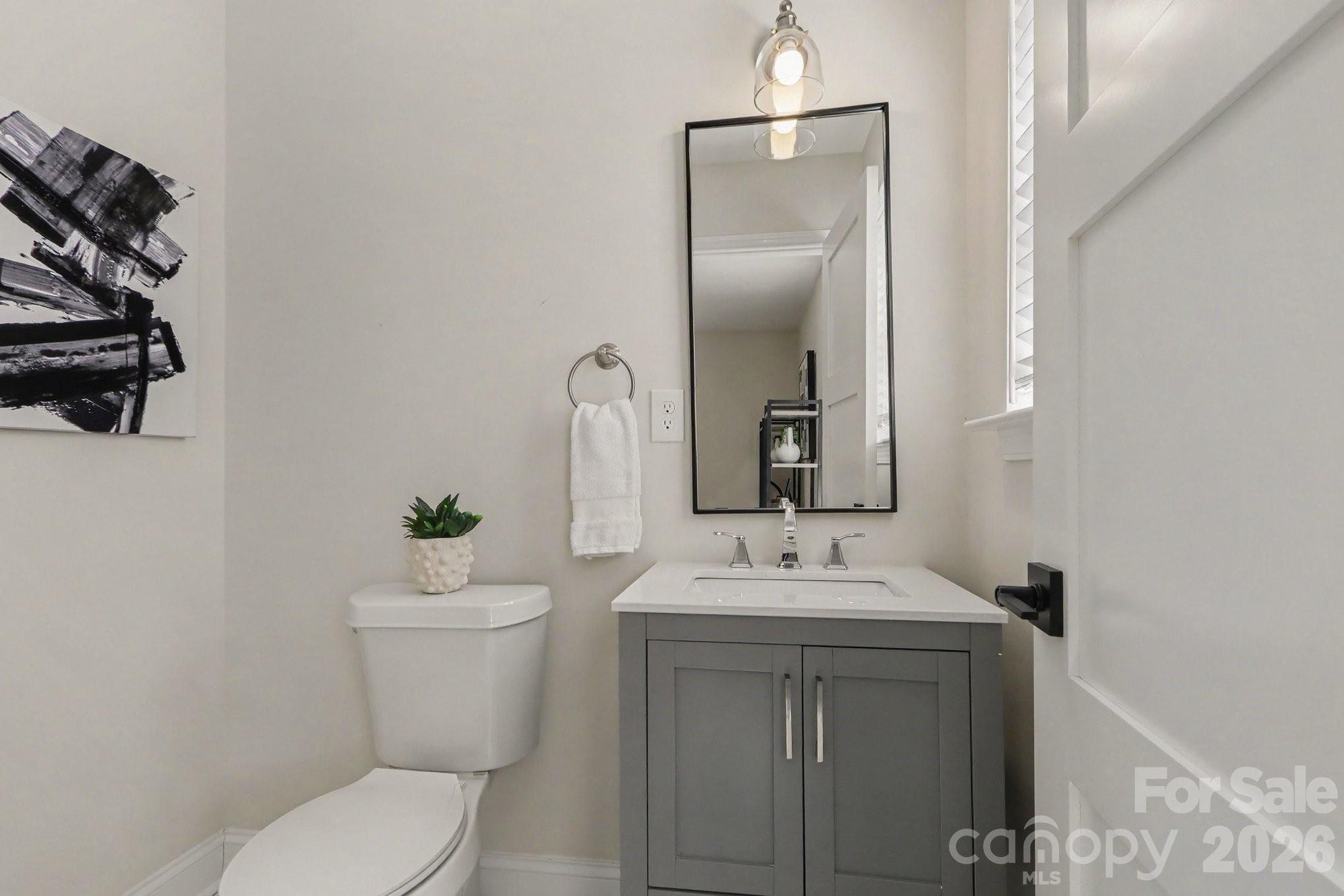 842 Belmont Avenue Property Photo 9