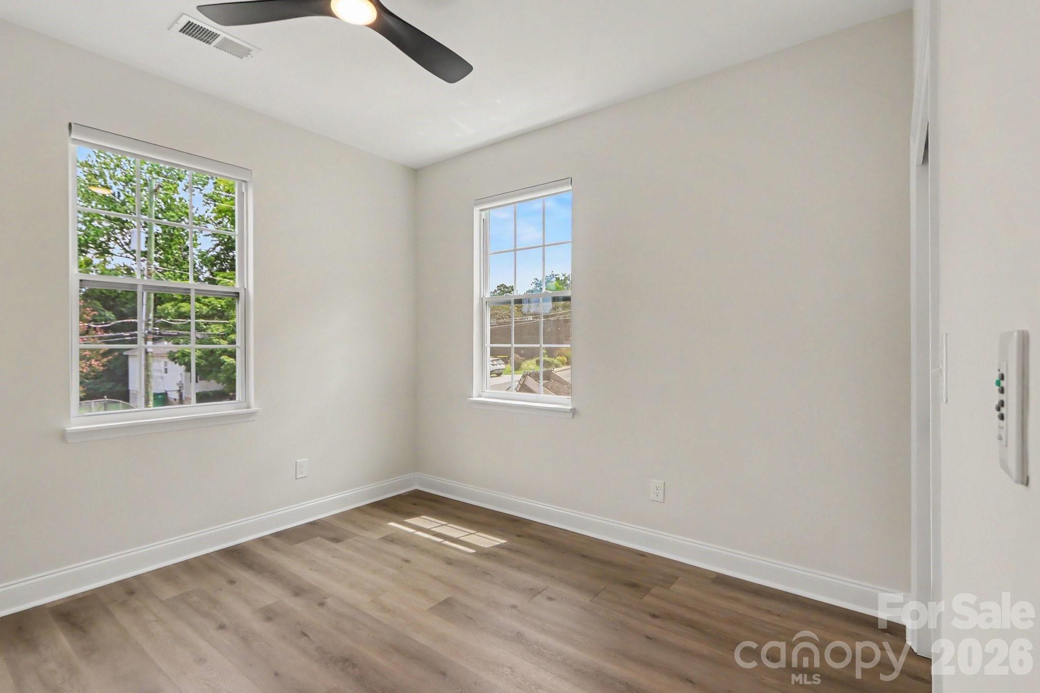 842 Belmont Avenue Property Photo 23