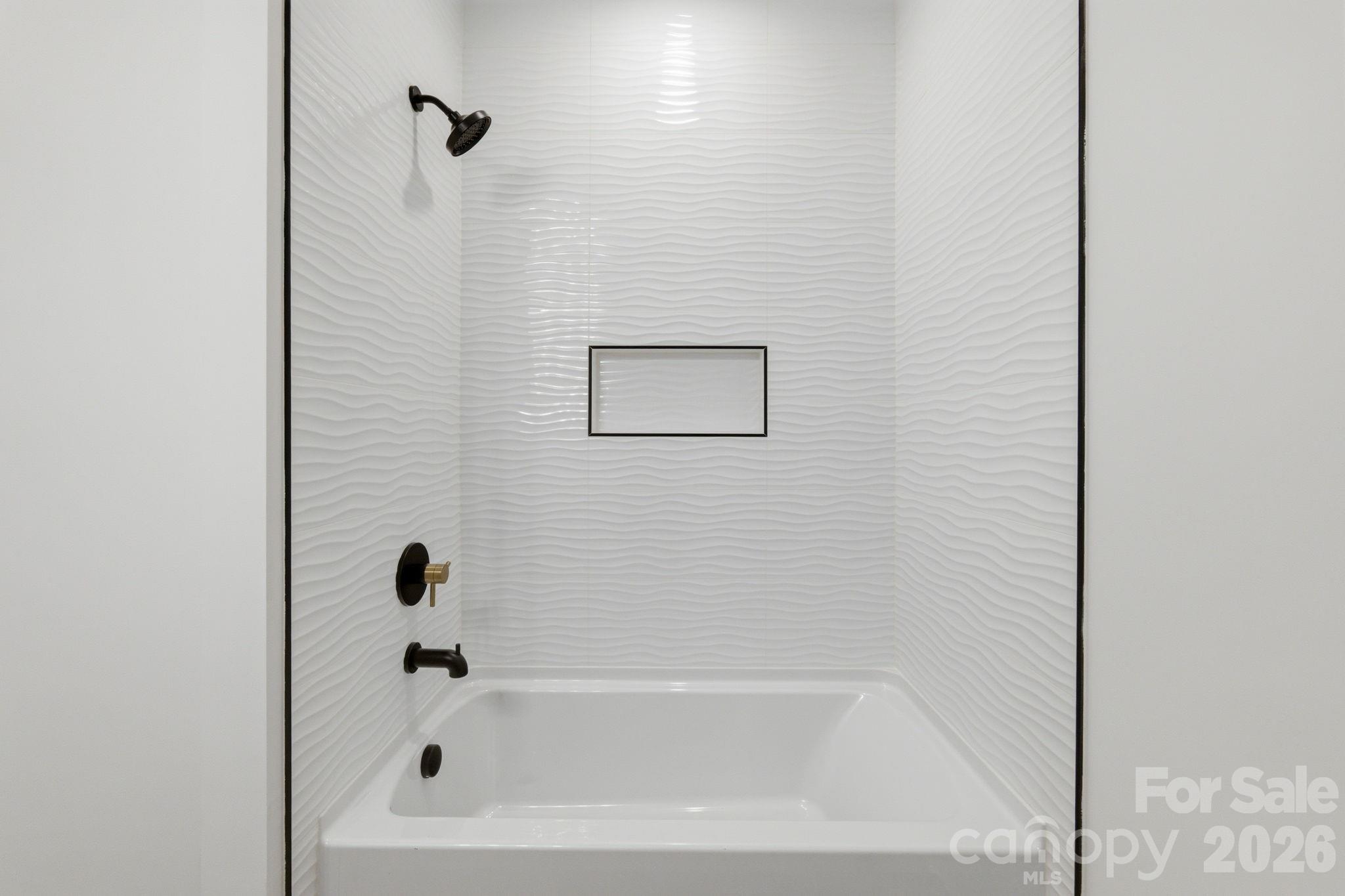 405 E Hill Drive Property Photo 29