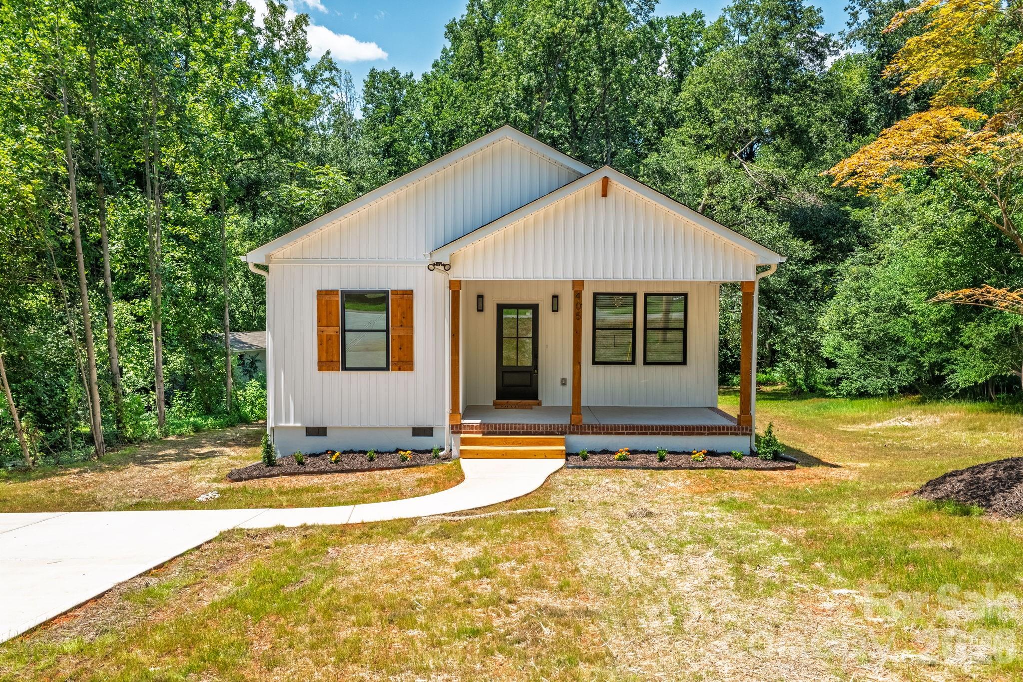 405 E Hill Drive Property Photo 32