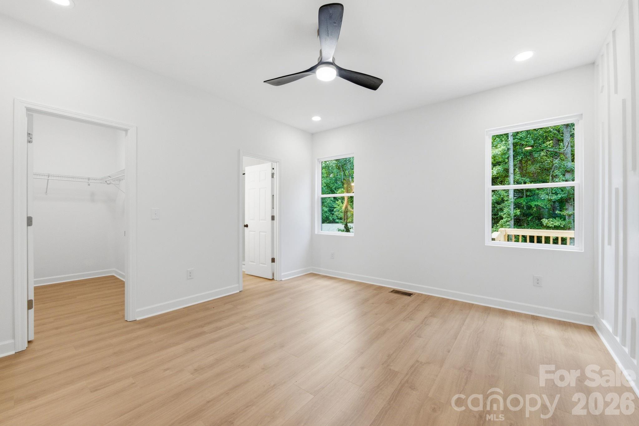 405 E Hill Drive Property Photo 38