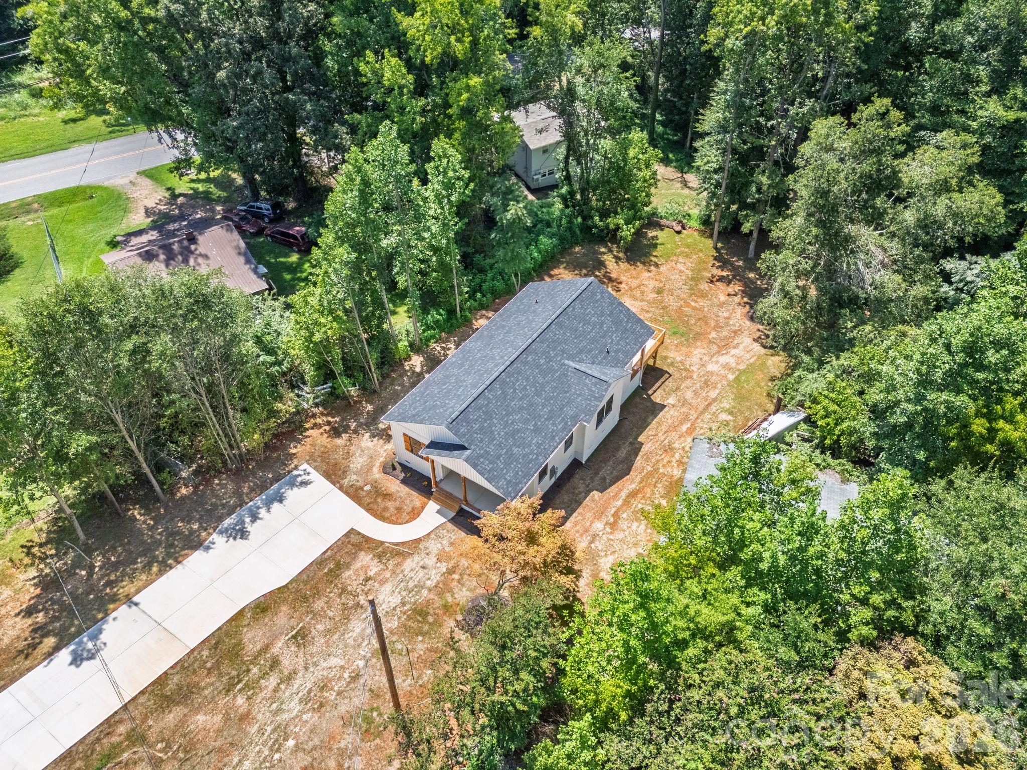 405 E Hill Drive Property Photo 44