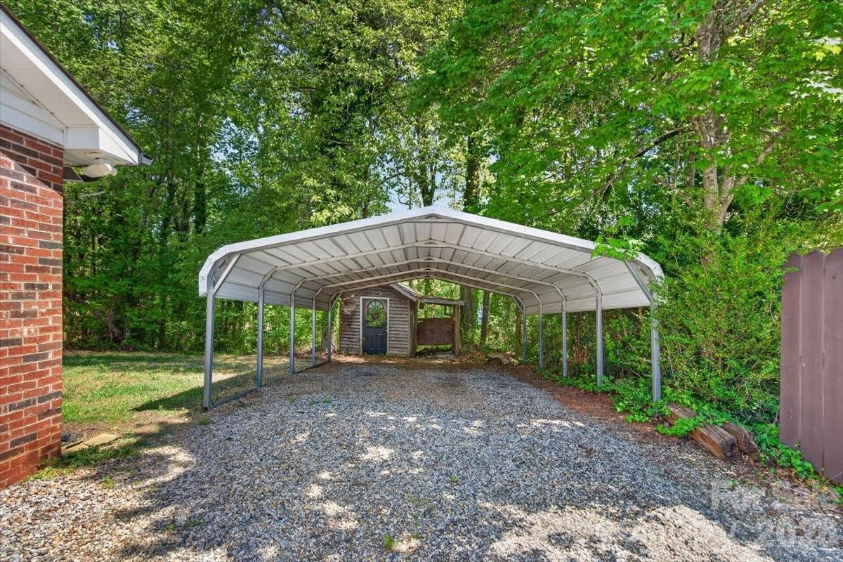7142 Little Mountain Road Property Photo 5