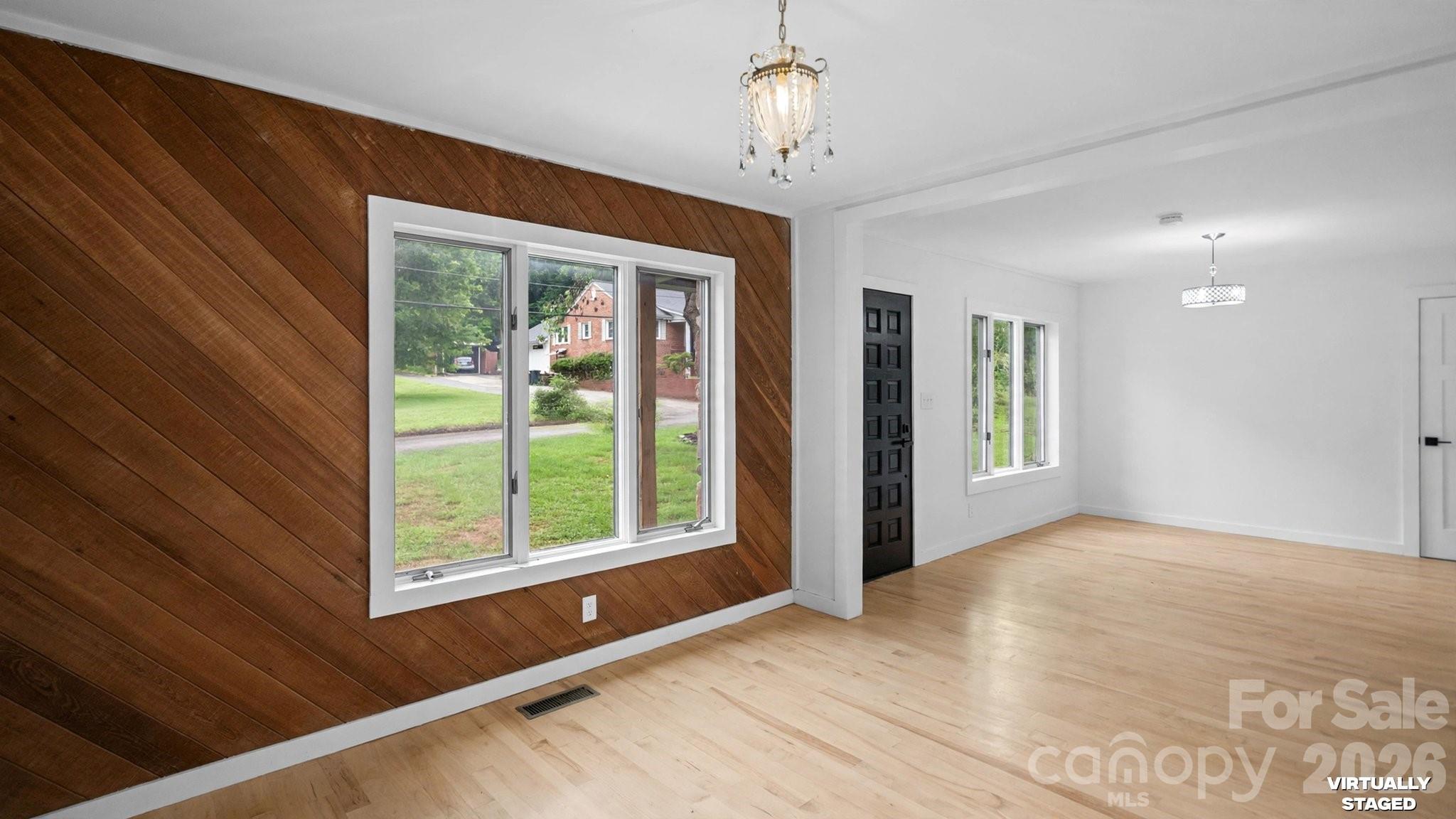 102 Falls Street Property Photo 27