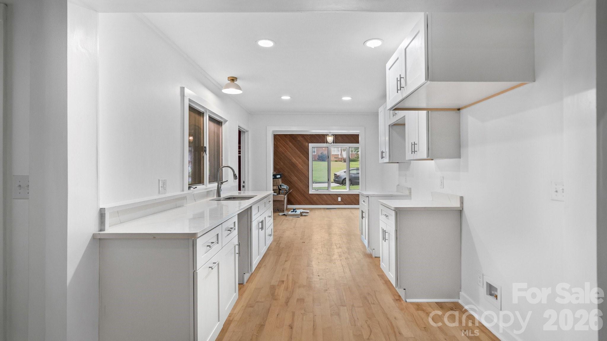 102 Falls Street Property Photo 33