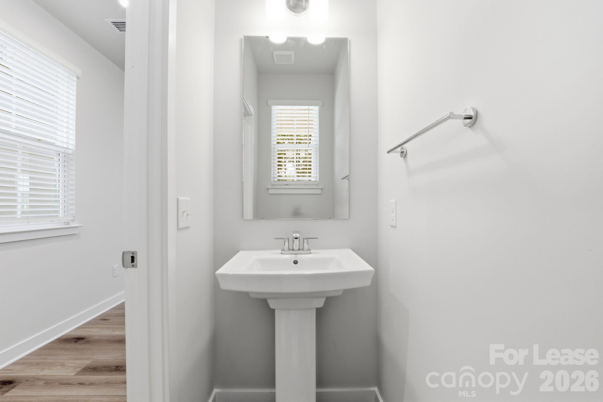 862 Heathway Drive Property Photo 12