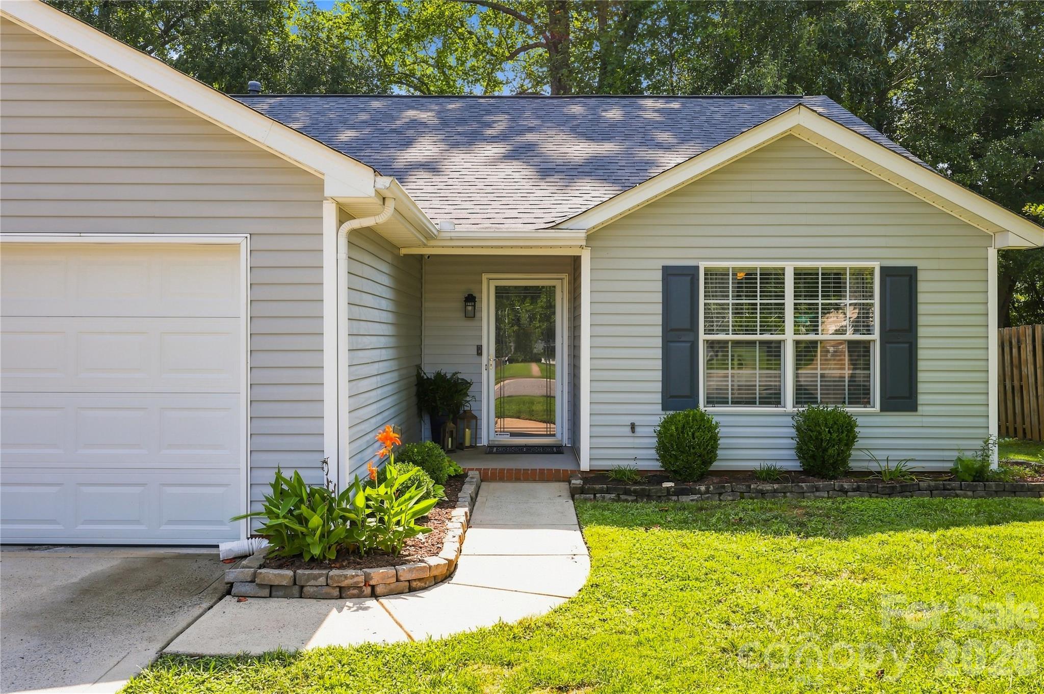 512 River View Drive Property Photo 2