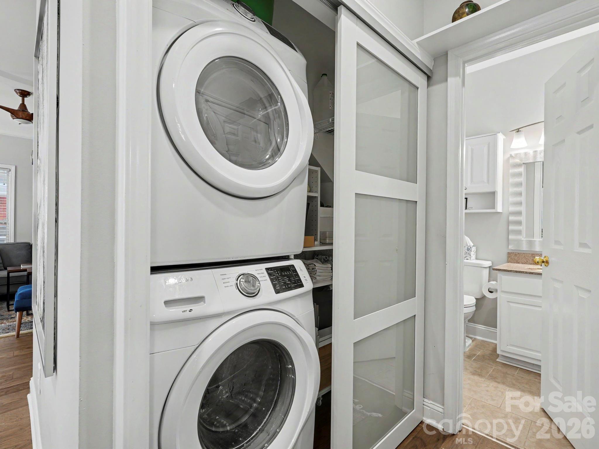 1016 W 1st Street Property Photo 15