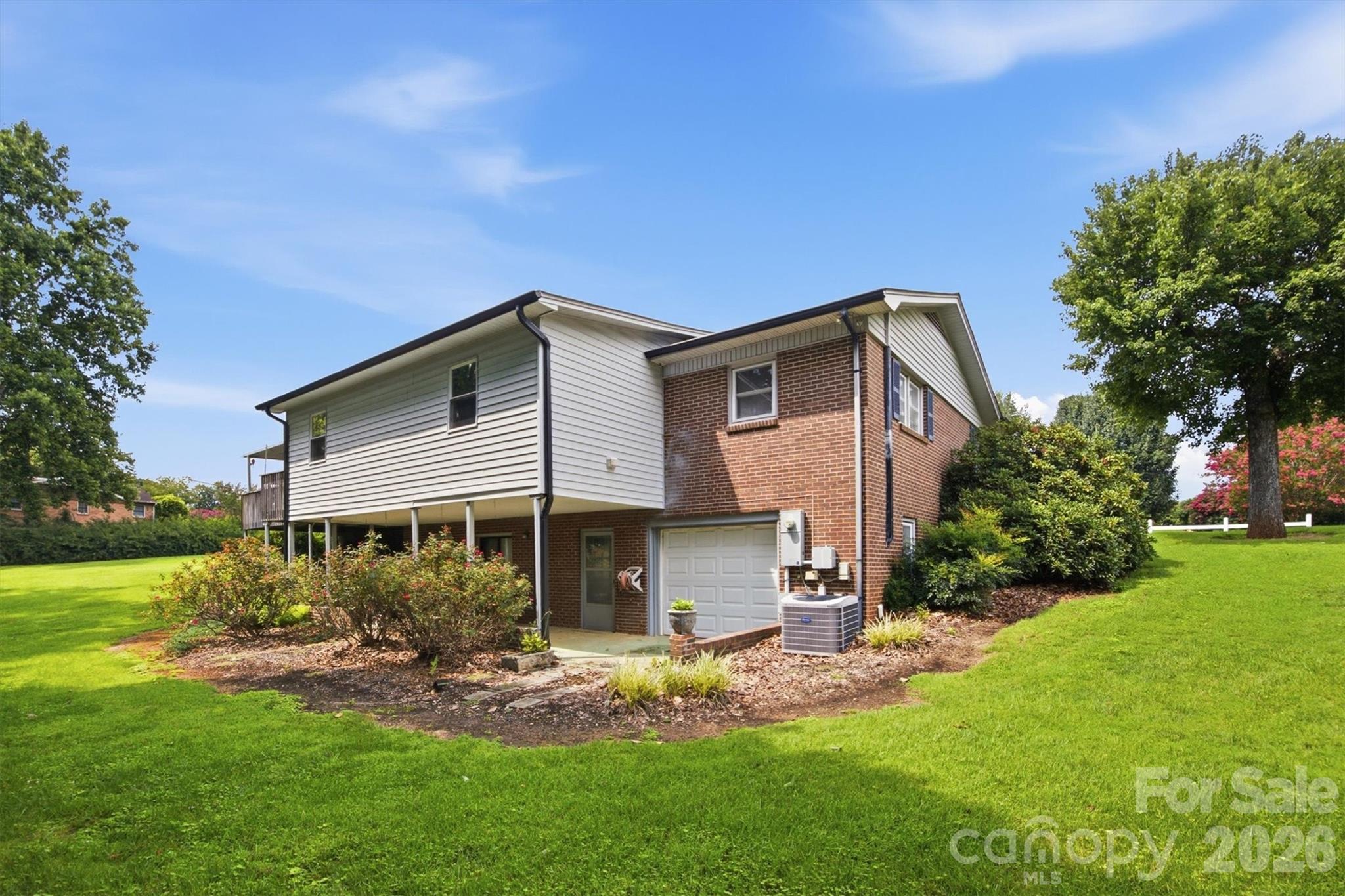 2711 Fairway Acres Circle Property Photo 6