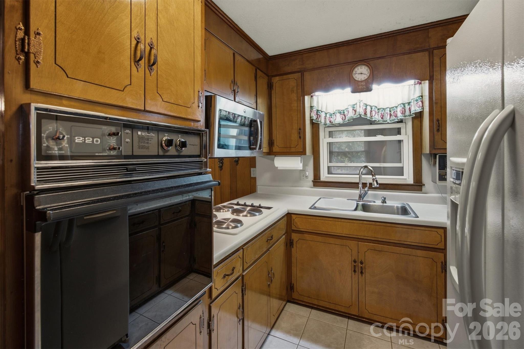 2711 Fairway Acres Circle Property Photo 6