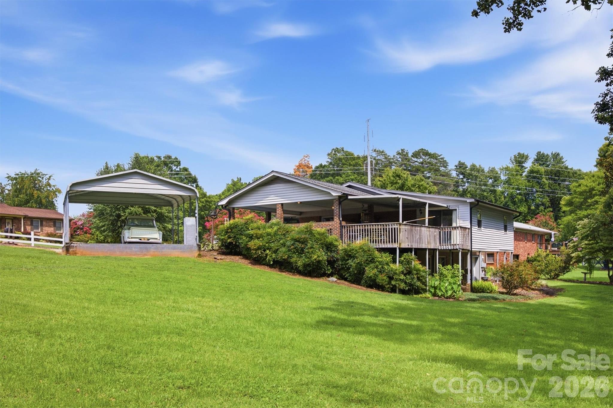 2711 Fairway Acres Circle Property Photo 7