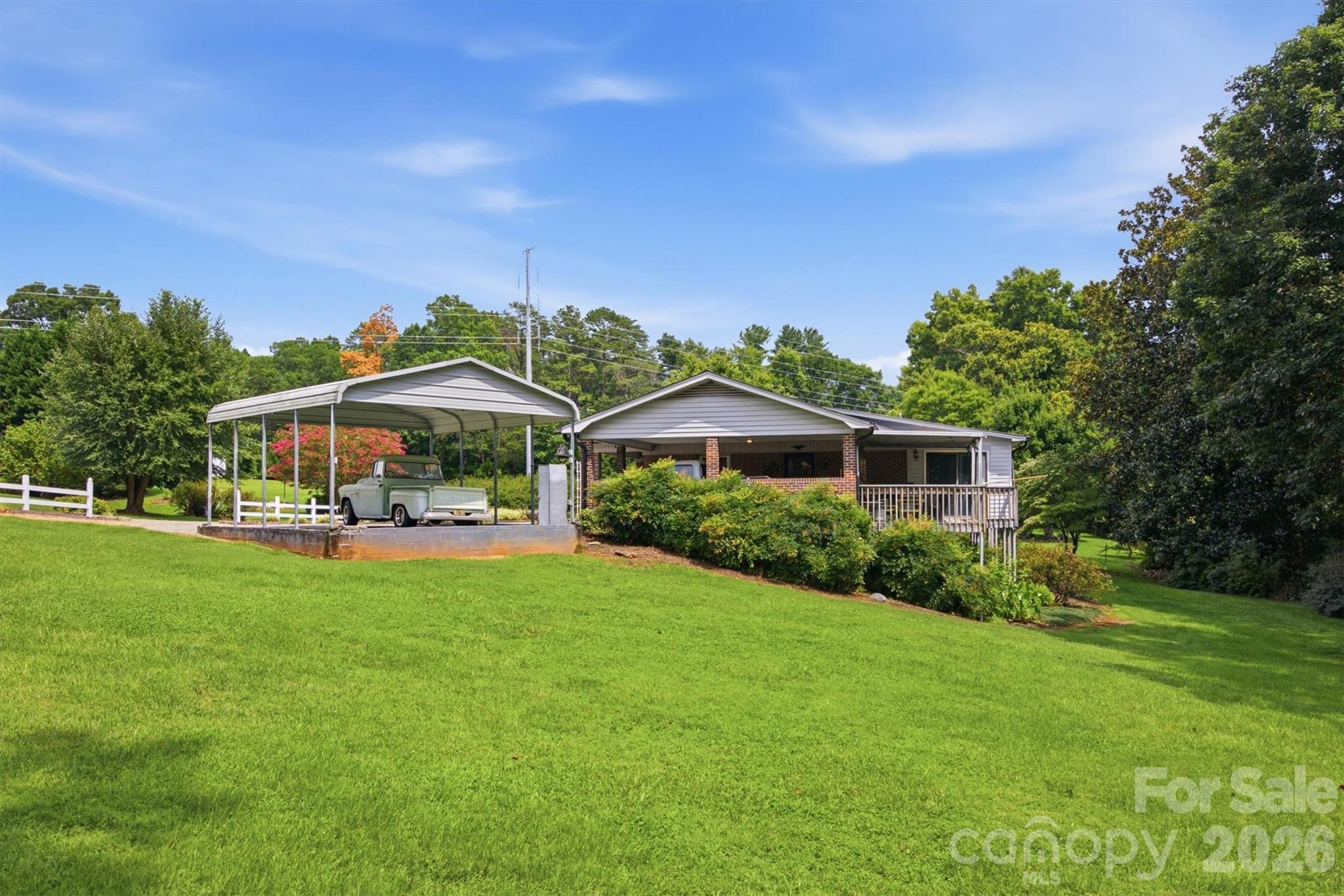 2711 Fairway Acres Circle Property Photo 8
