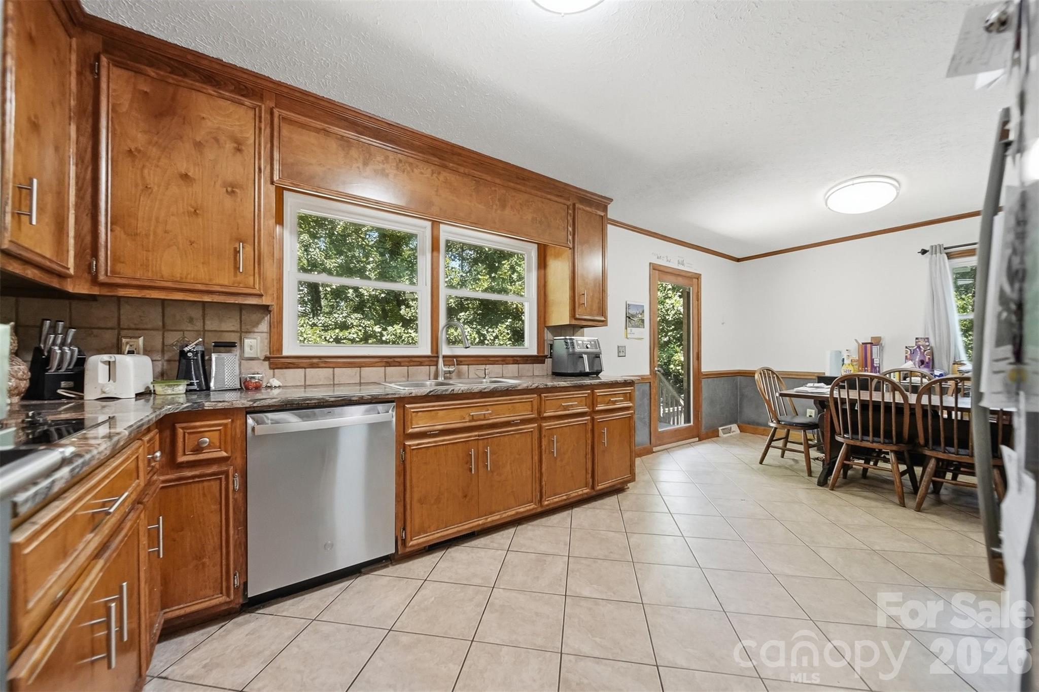 1924 Braswell Place Property Photo 12