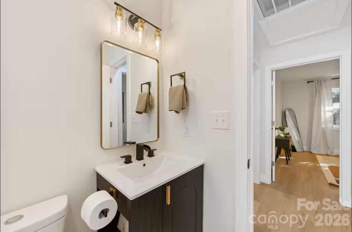 3445/3447 Tappan Place Property Photo 6