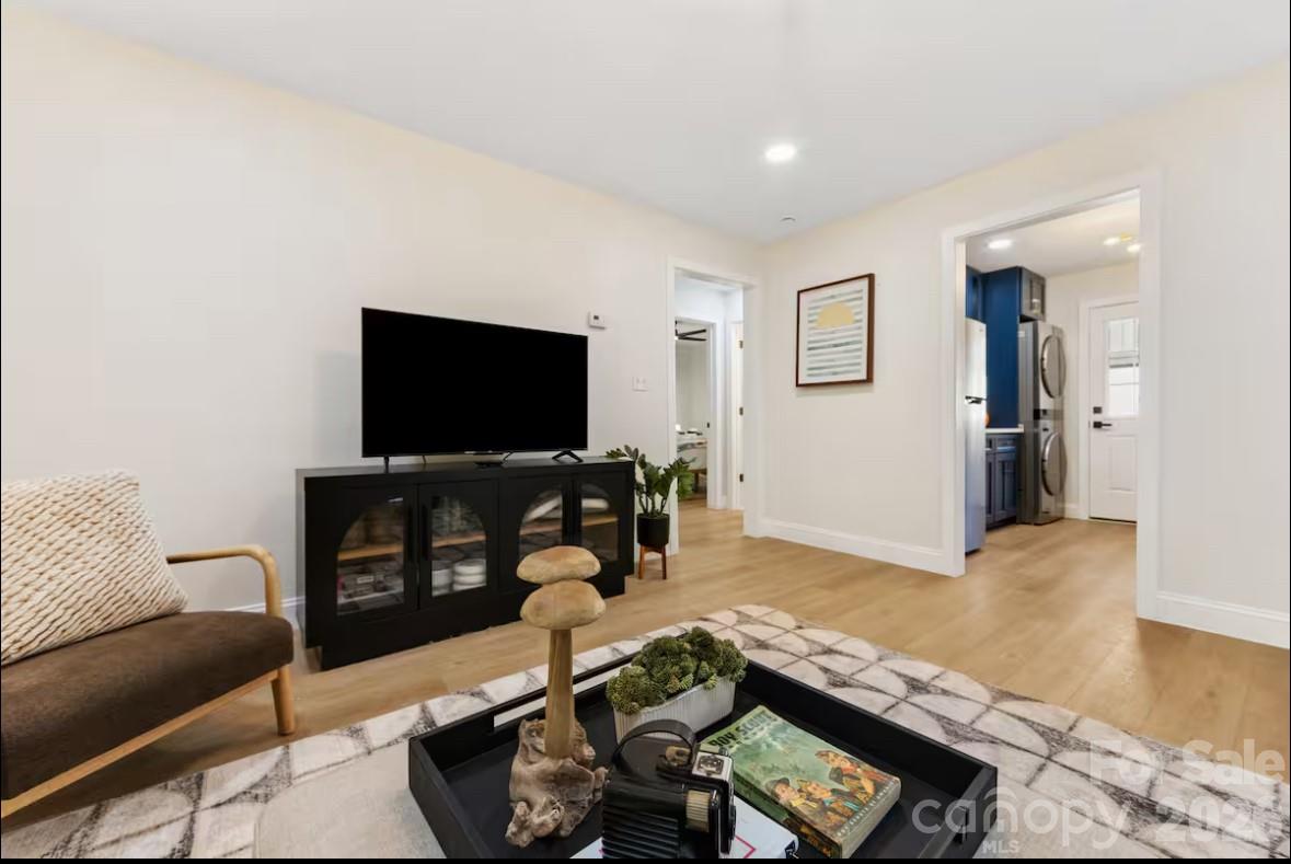 3445/3447 Tappan Place Property Photo 26