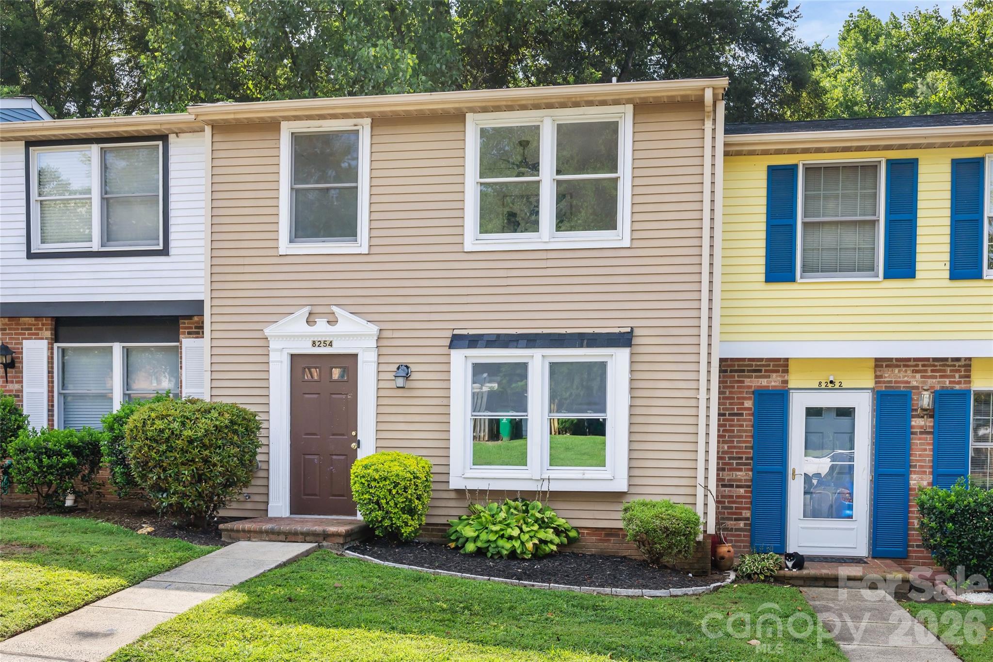 8254 Knights Bridge Road Property Photo 1