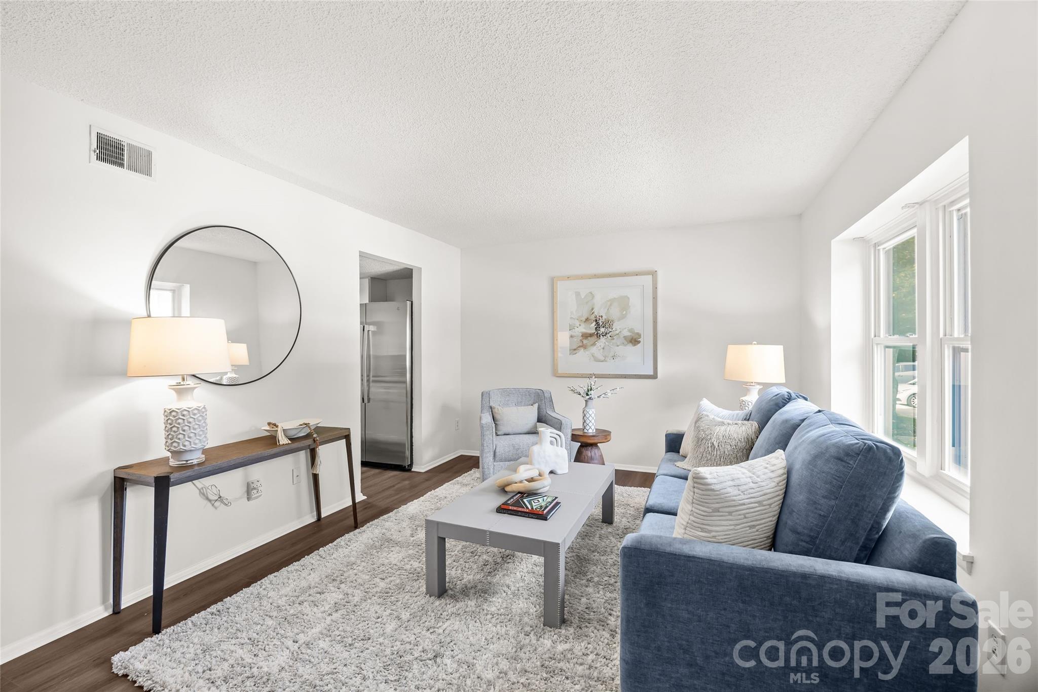 8254 Knights Bridge Road Property Photo 3