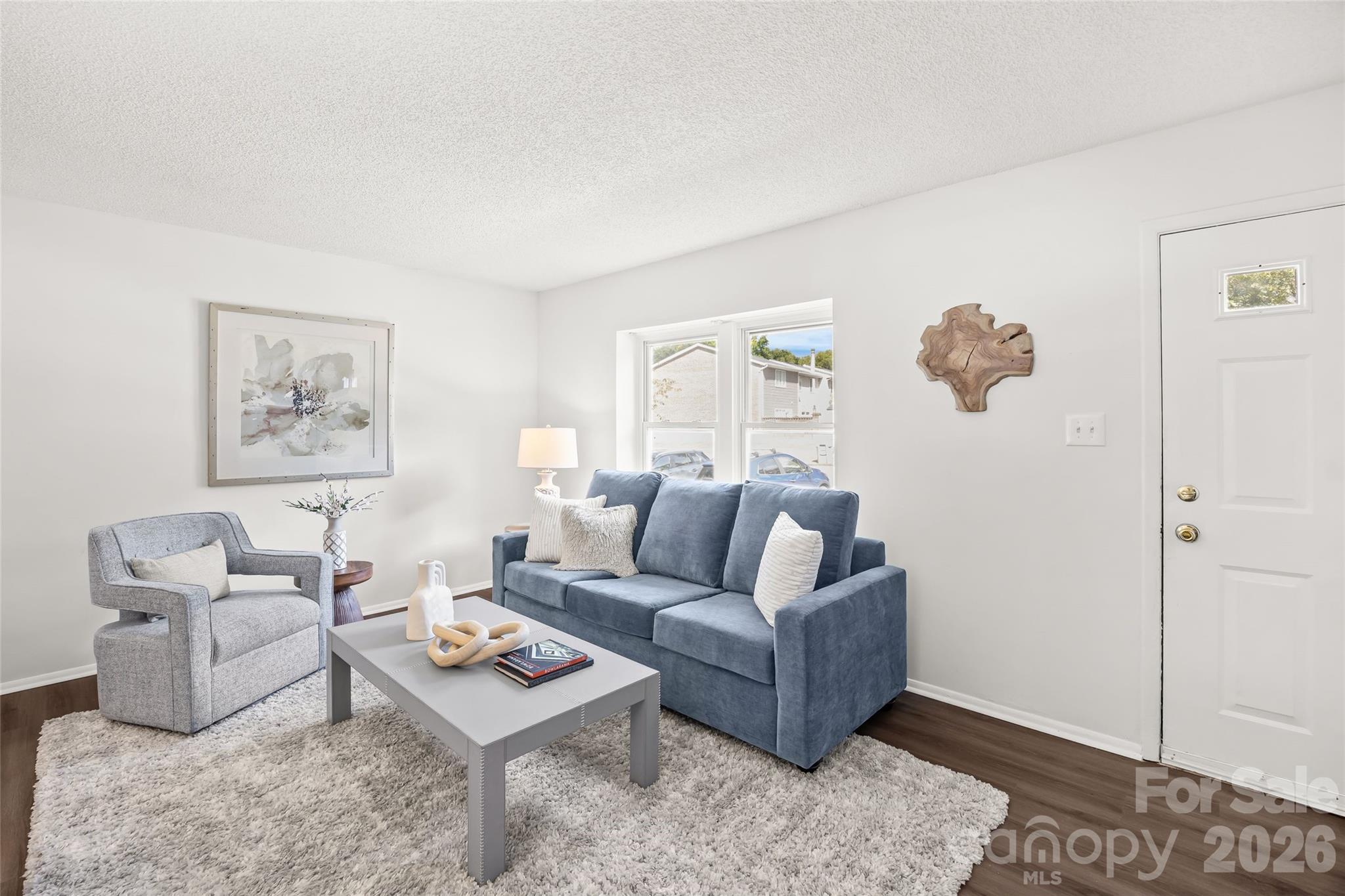 8254 Knights Bridge Road Property Photo 4