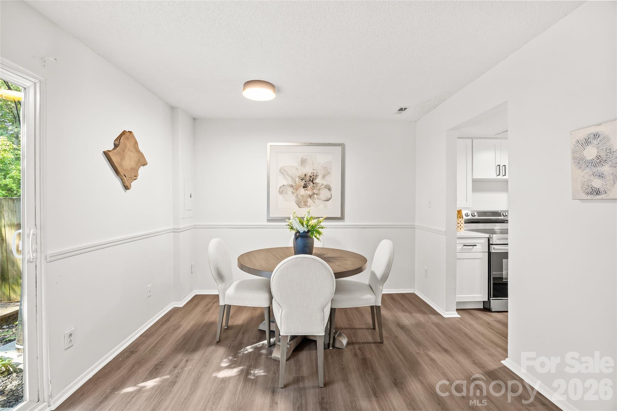 8254 Knights Bridge Road Property Photo 16