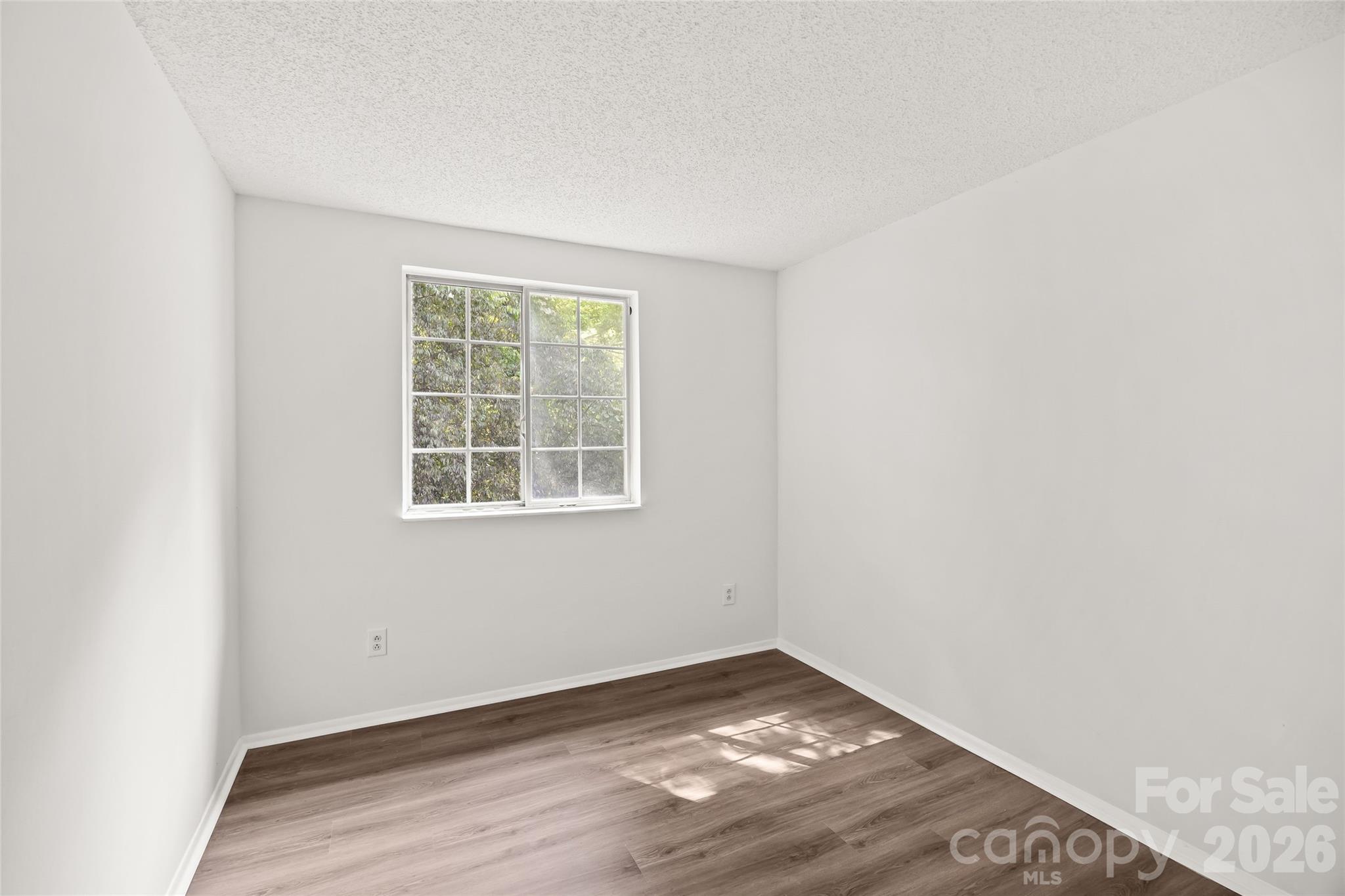8254 Knights Bridge Road Property Photo 22