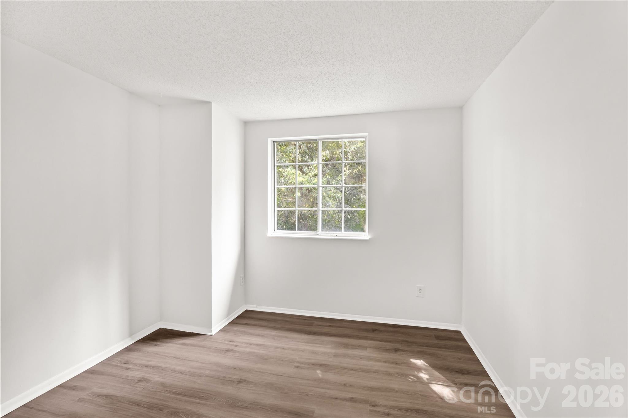 8254 Knights Bridge Road Property Photo 24