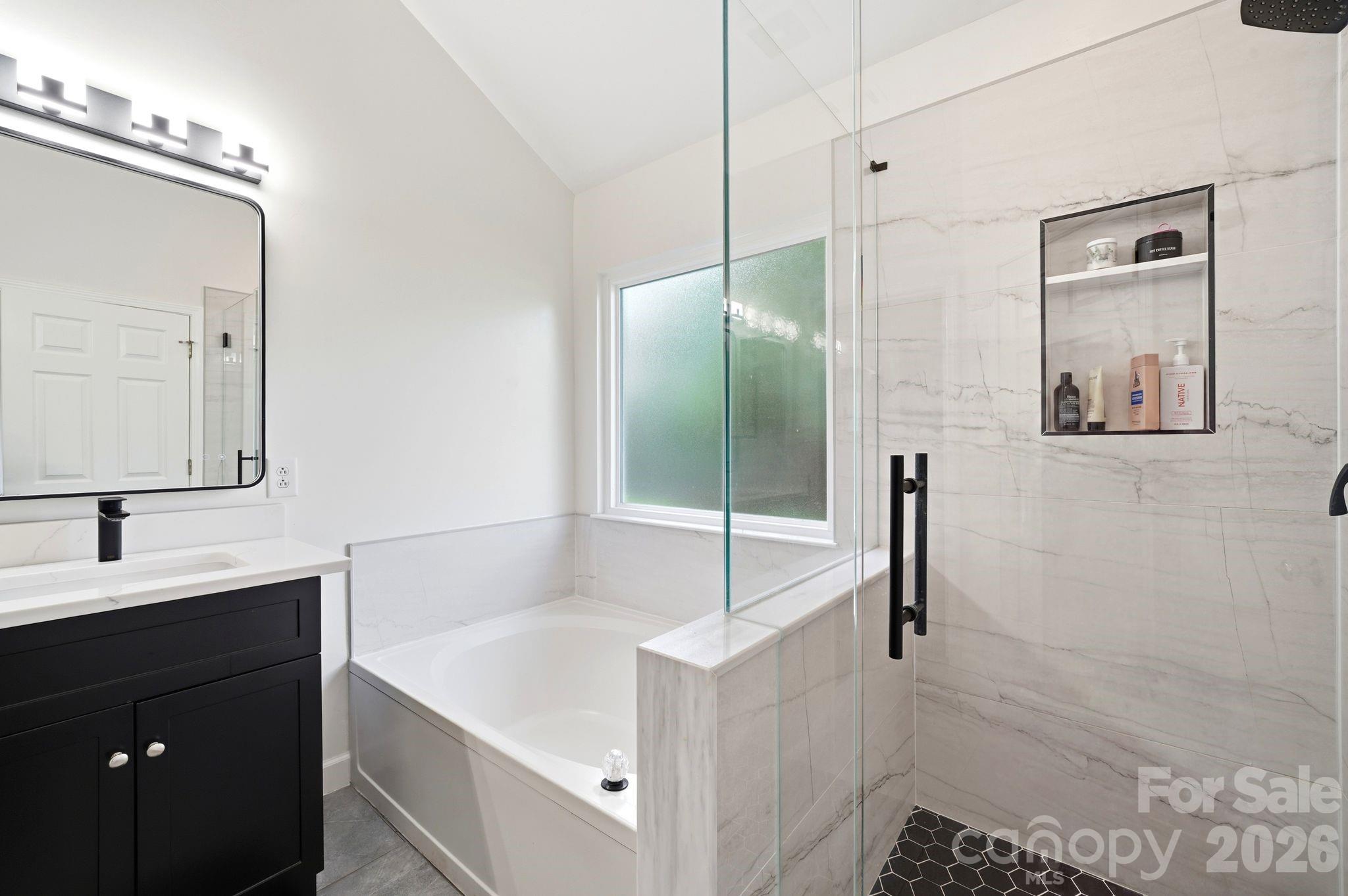 1347 Eisenhower Place Property Photo 18