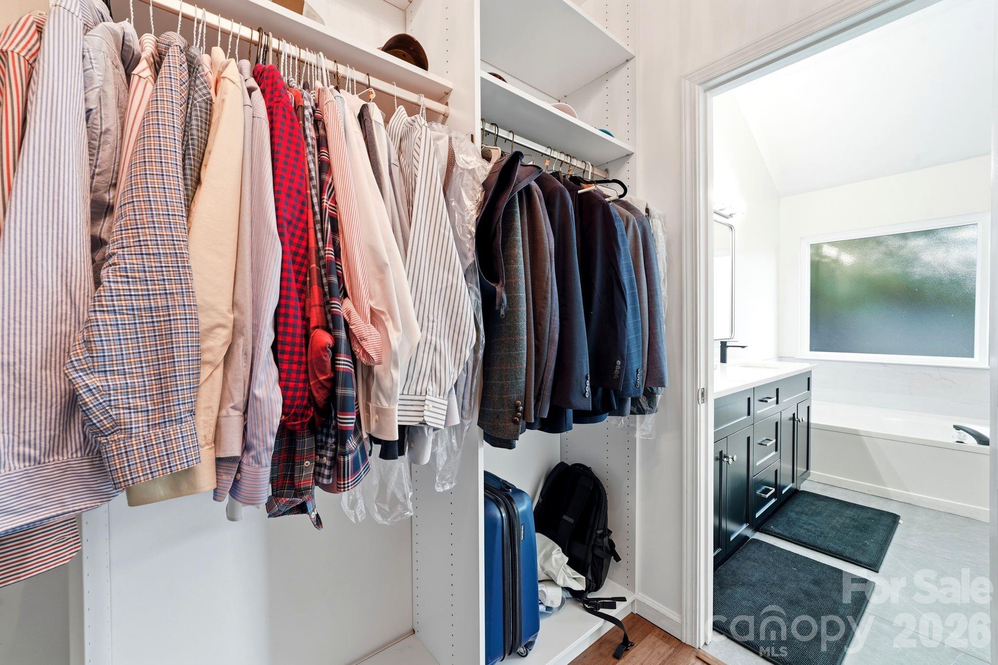 1347 Eisenhower Place Property Photo 19