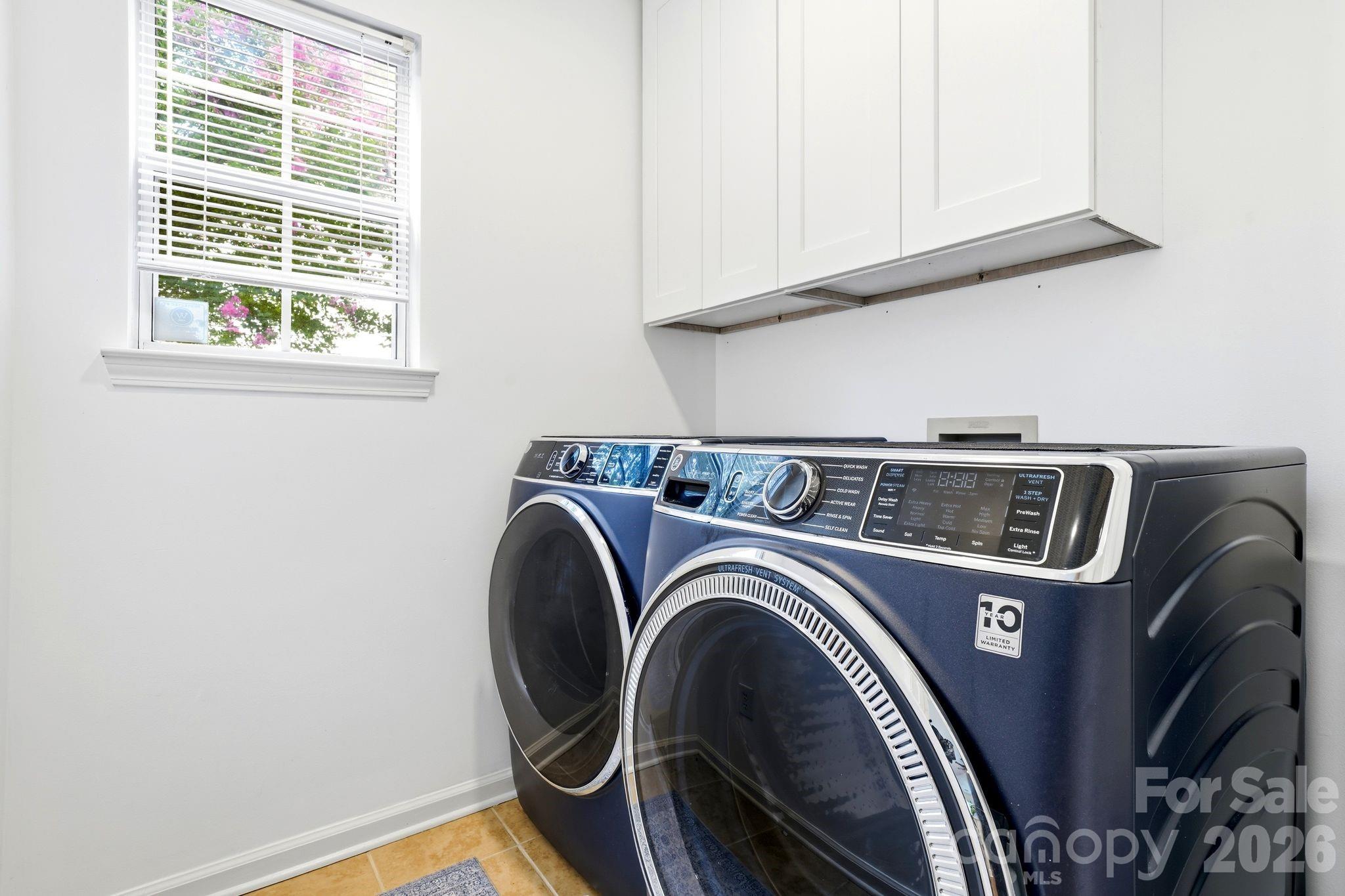 1347 Eisenhower Place Property Photo 25