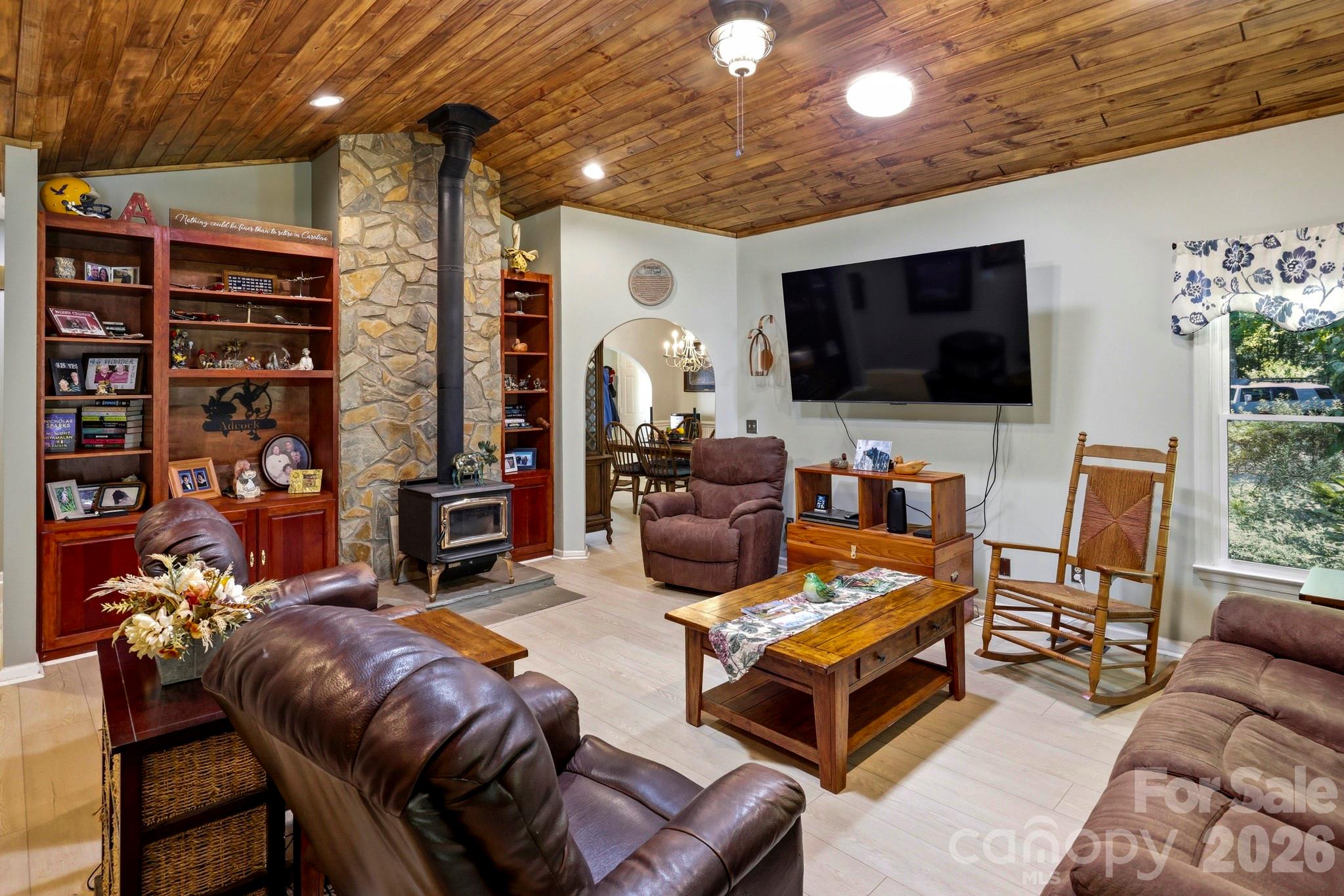 221 Willow Lakes Drive Property Photo 3