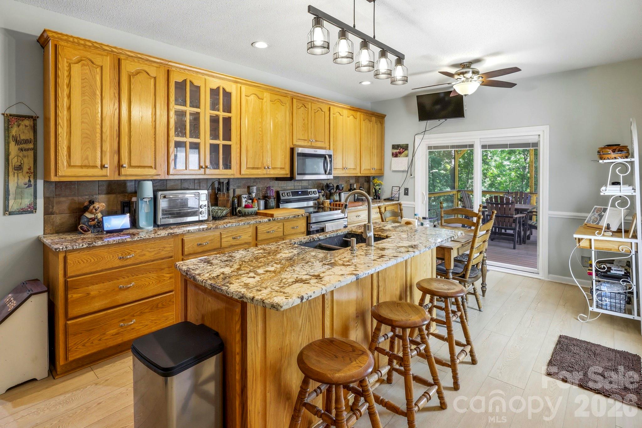 221 Willow Lakes Drive Property Photo 7