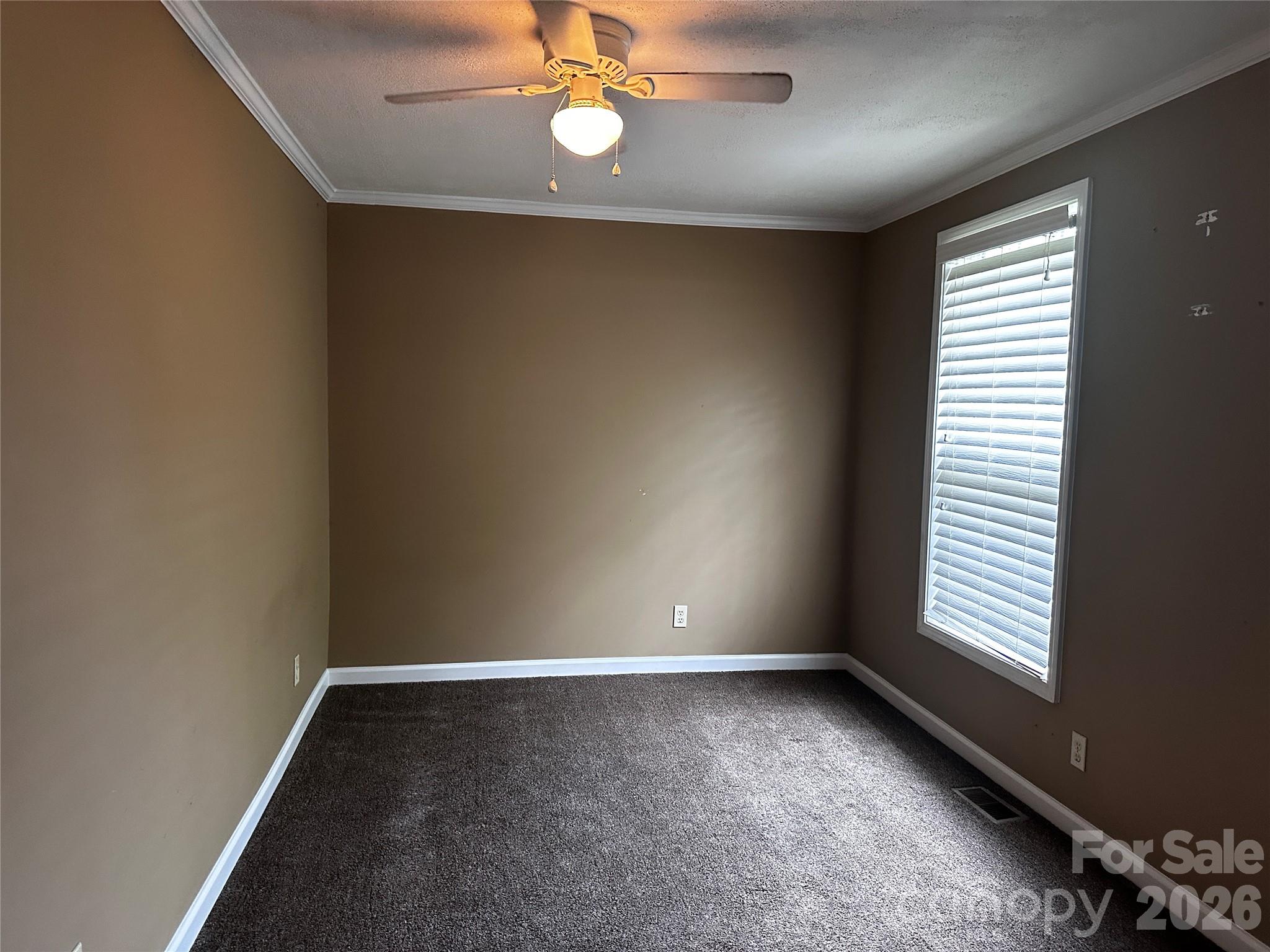 2202 Brookview Avenue Property Photo 9