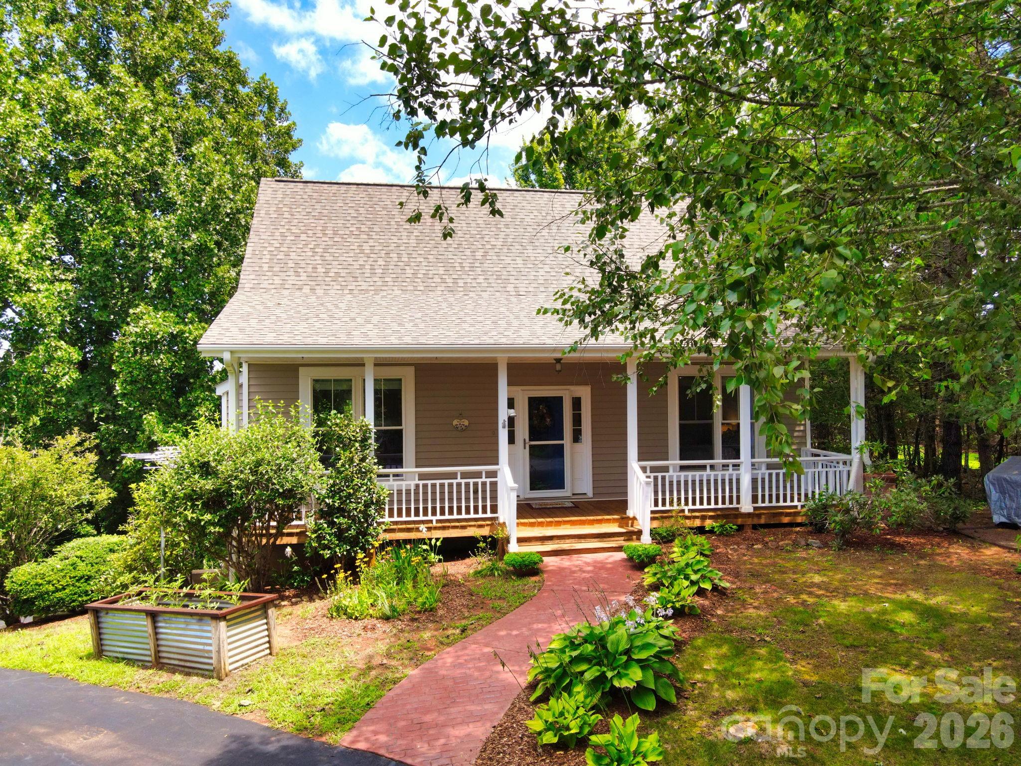 131 Macdougall Lane Property Photo 1