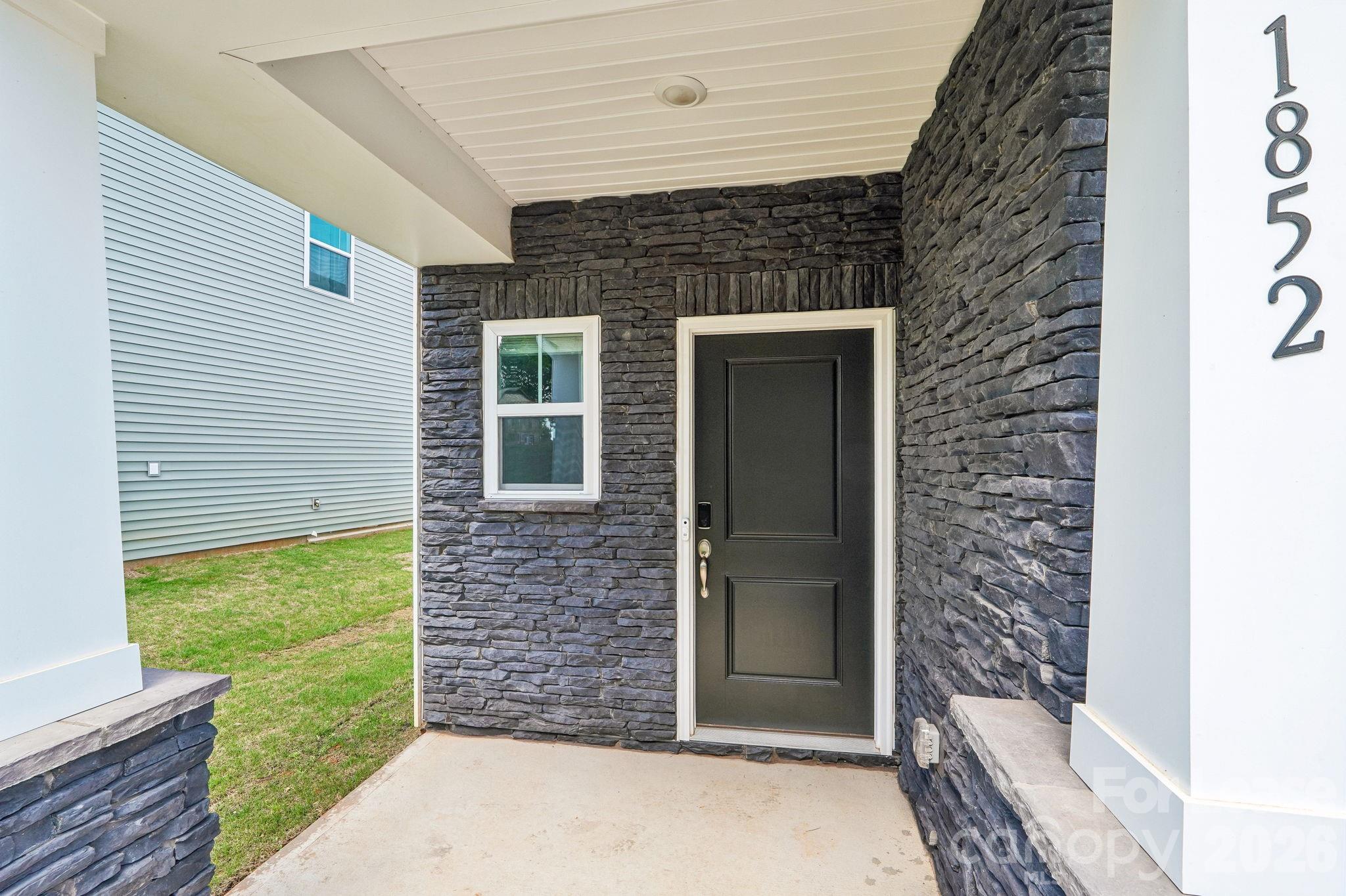 1852 Wrenley Drive Property Photo 2