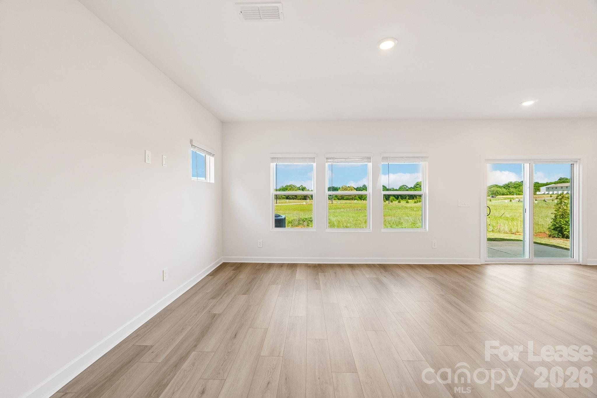 1852 Wrenley Drive Property Photo 10