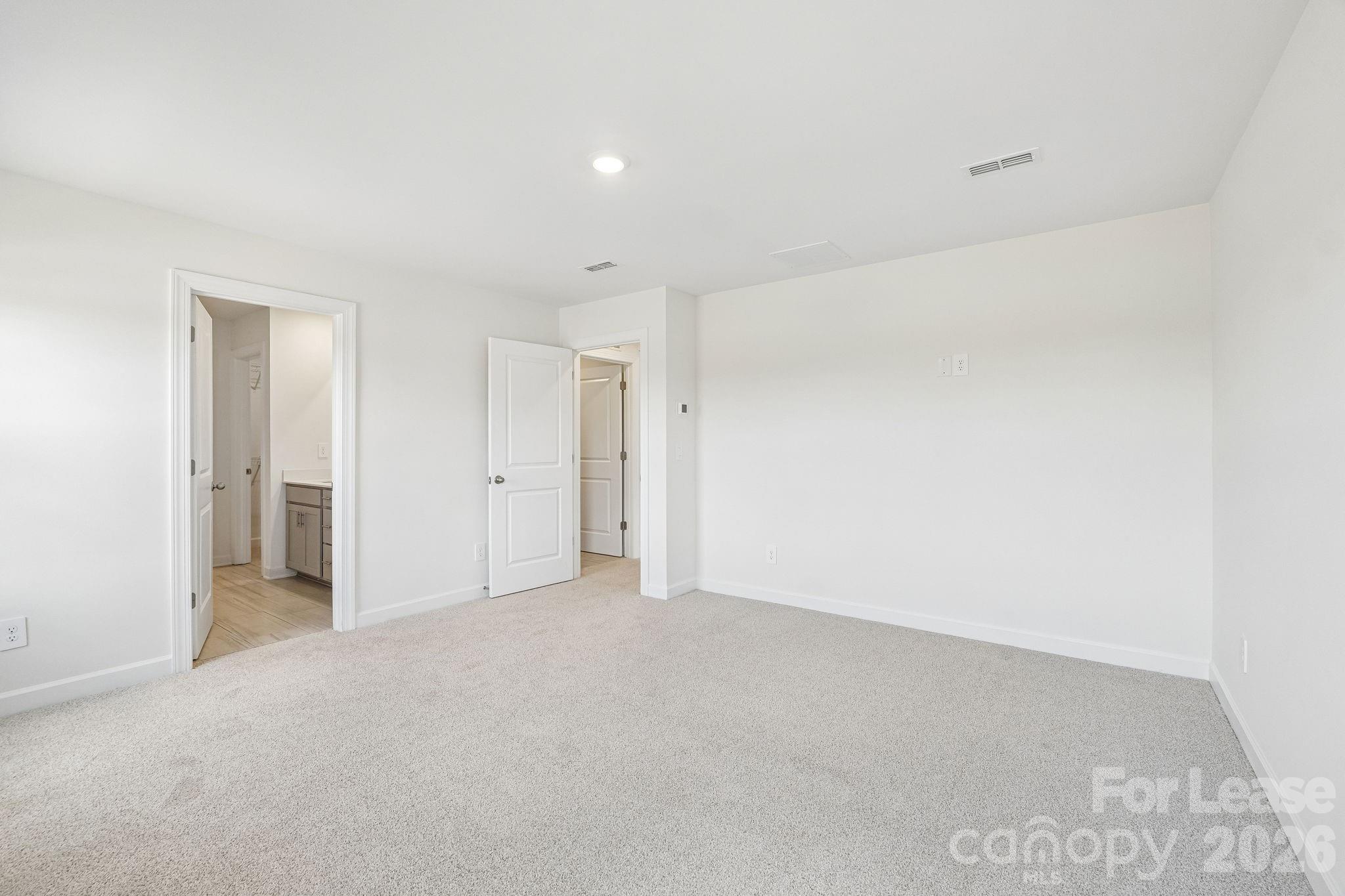 1852 Wrenley Drive Property Photo 30