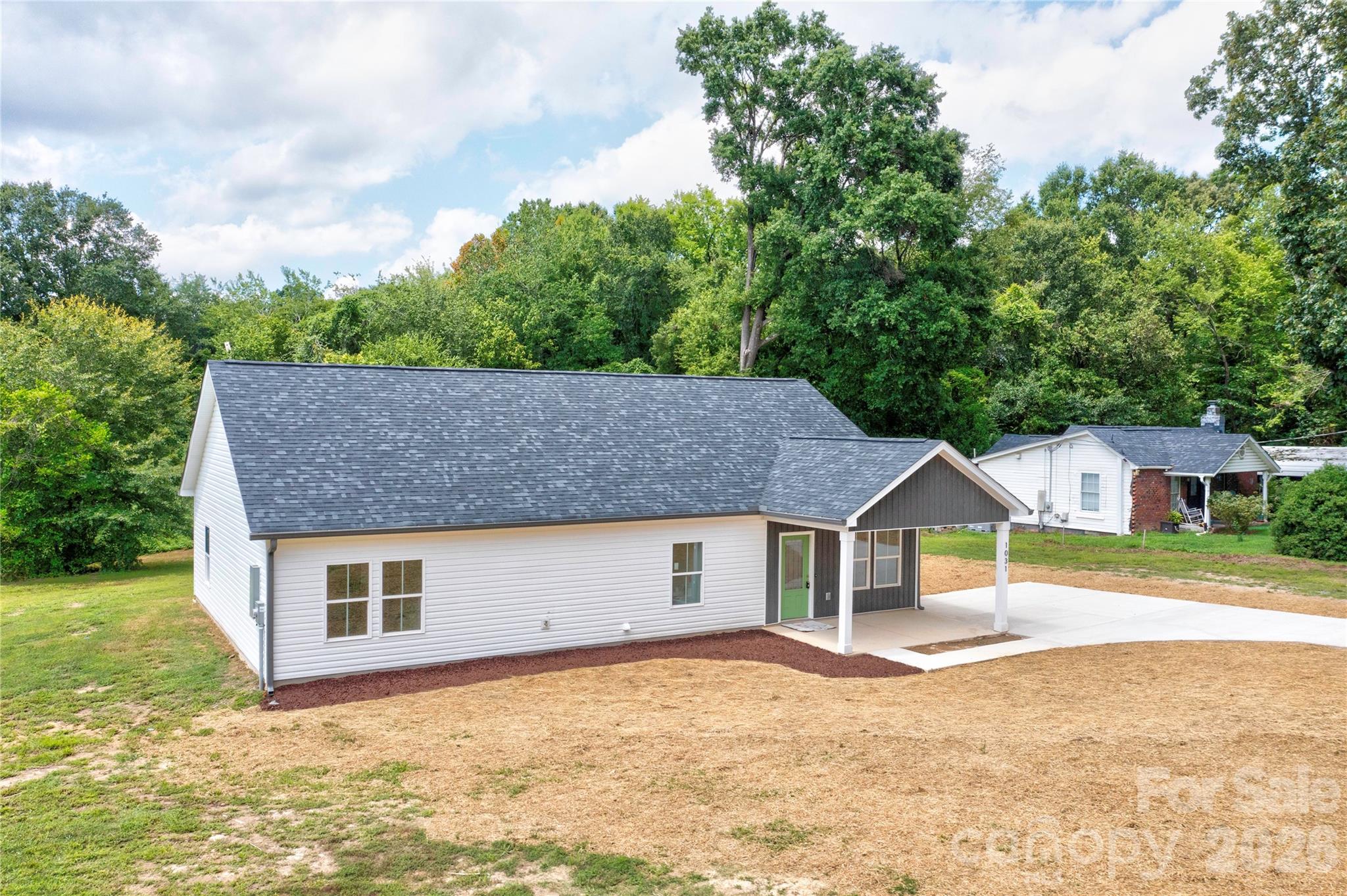 1031 Laurel Lane Property Photo 2